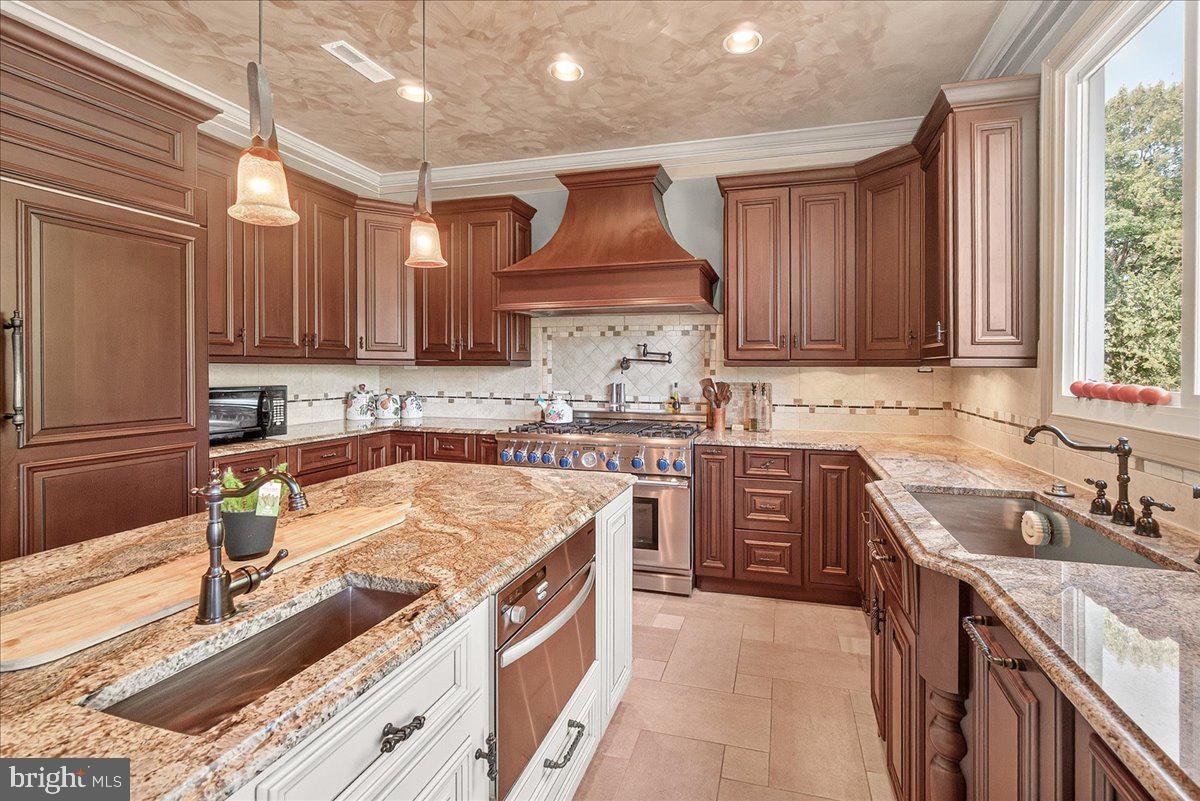 SPRING RIDGE - Residential