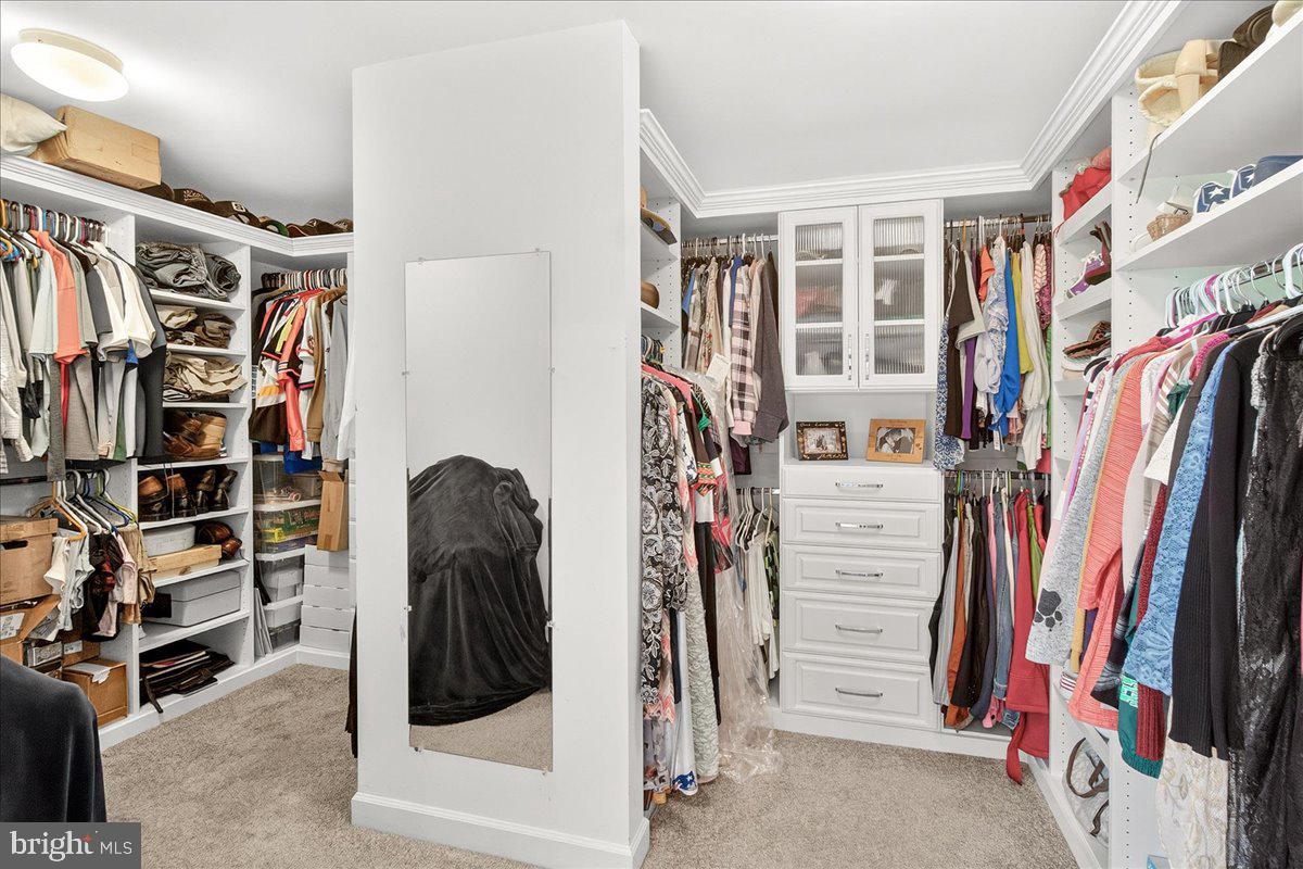 SPRING RIDGE - Residential