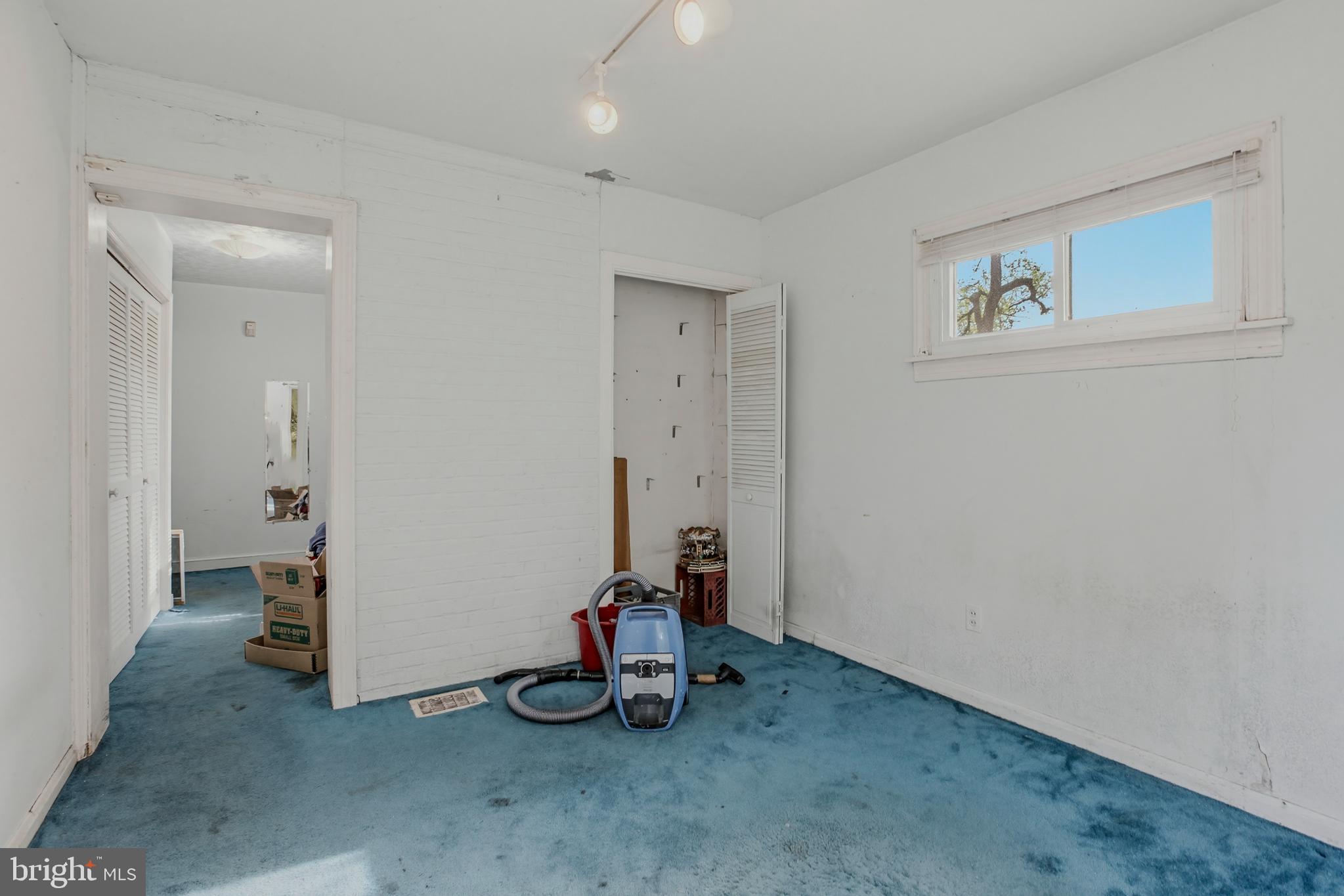 ROCKCREST - Residential