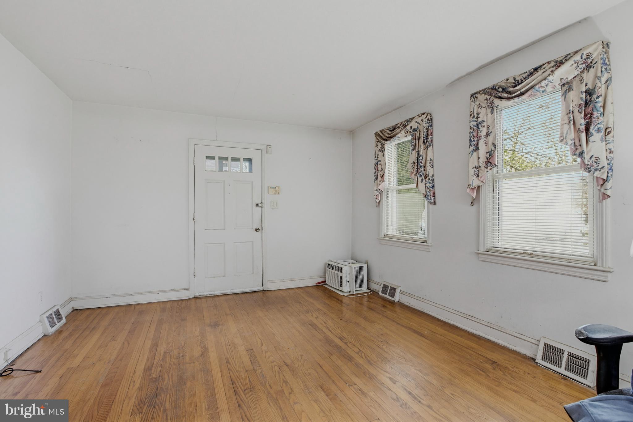 ROCKCREST - Residential