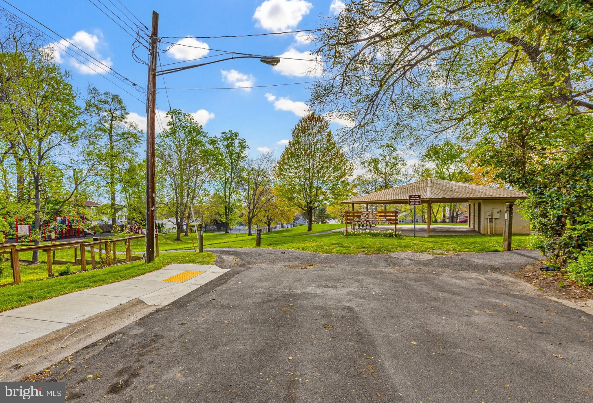 ROCKCREST - Residential