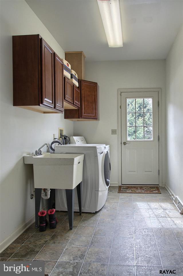 WINDSOR TWP - Residential