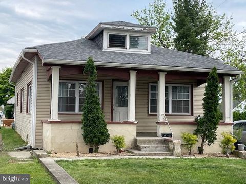 Homes For Sale - 1820 Portland Avenue<br/> READING, PA 19609
