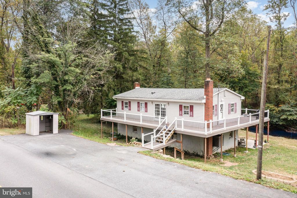 Photo of 1101 Stoney Creek Road, DAUPHIN, PA 17018 (MLS # PADA2049958)