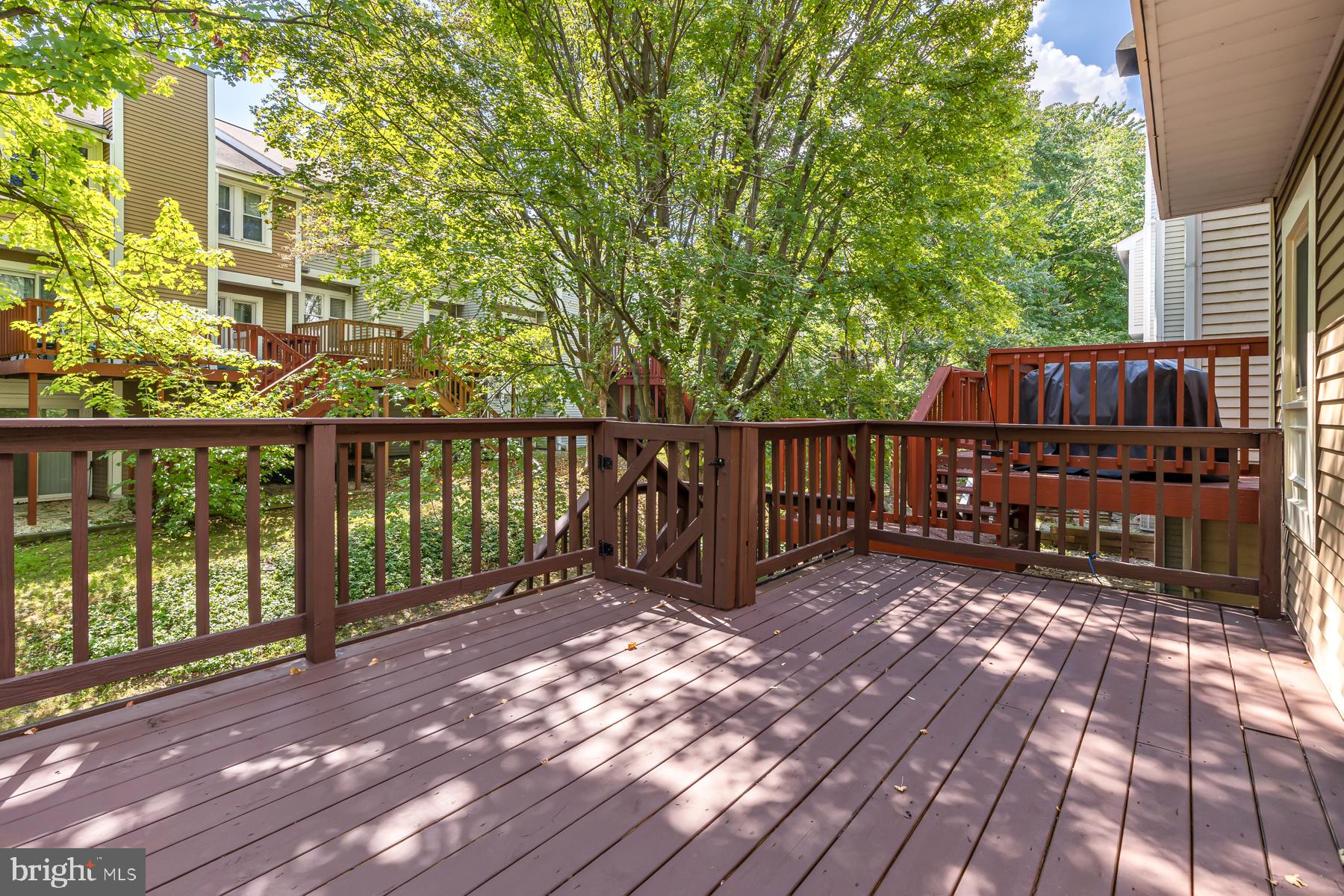 THE FALLS - Residential