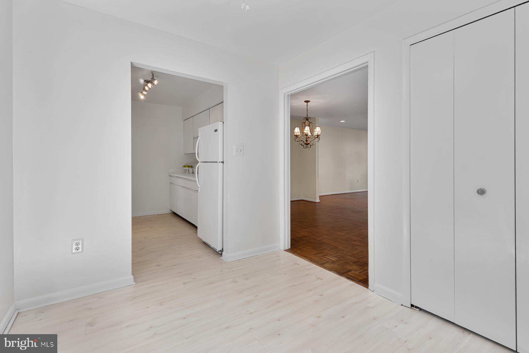 THE FALLS - Residential