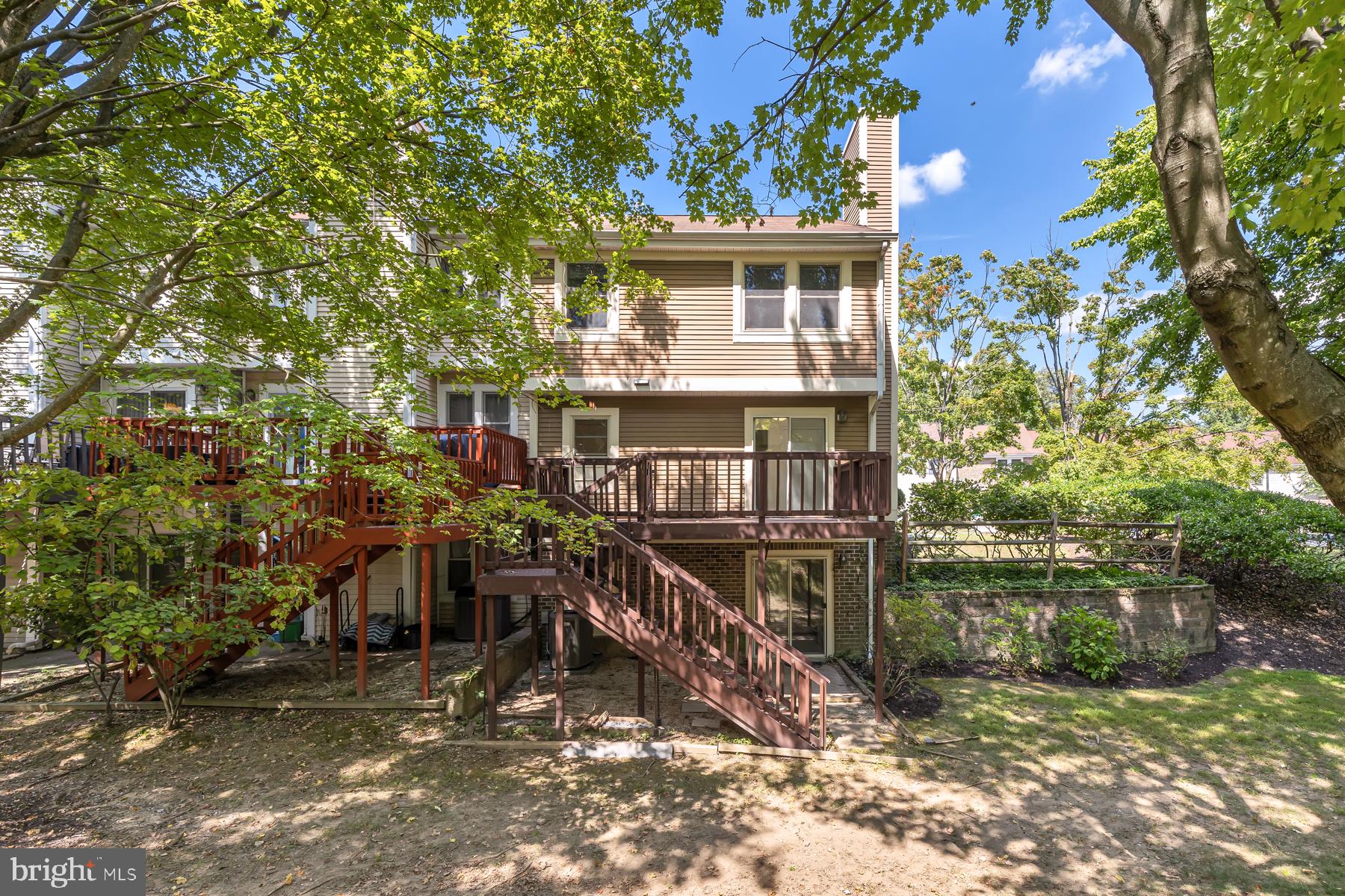 THE FALLS - Residential