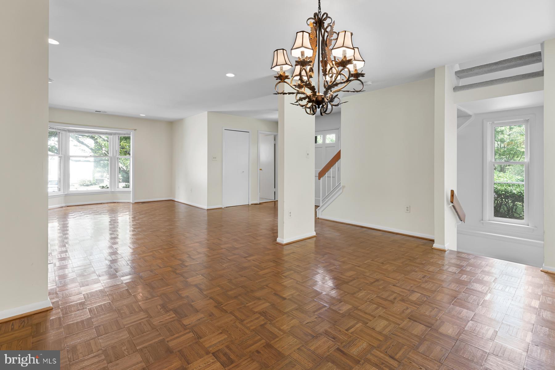 THE FALLS - Residential