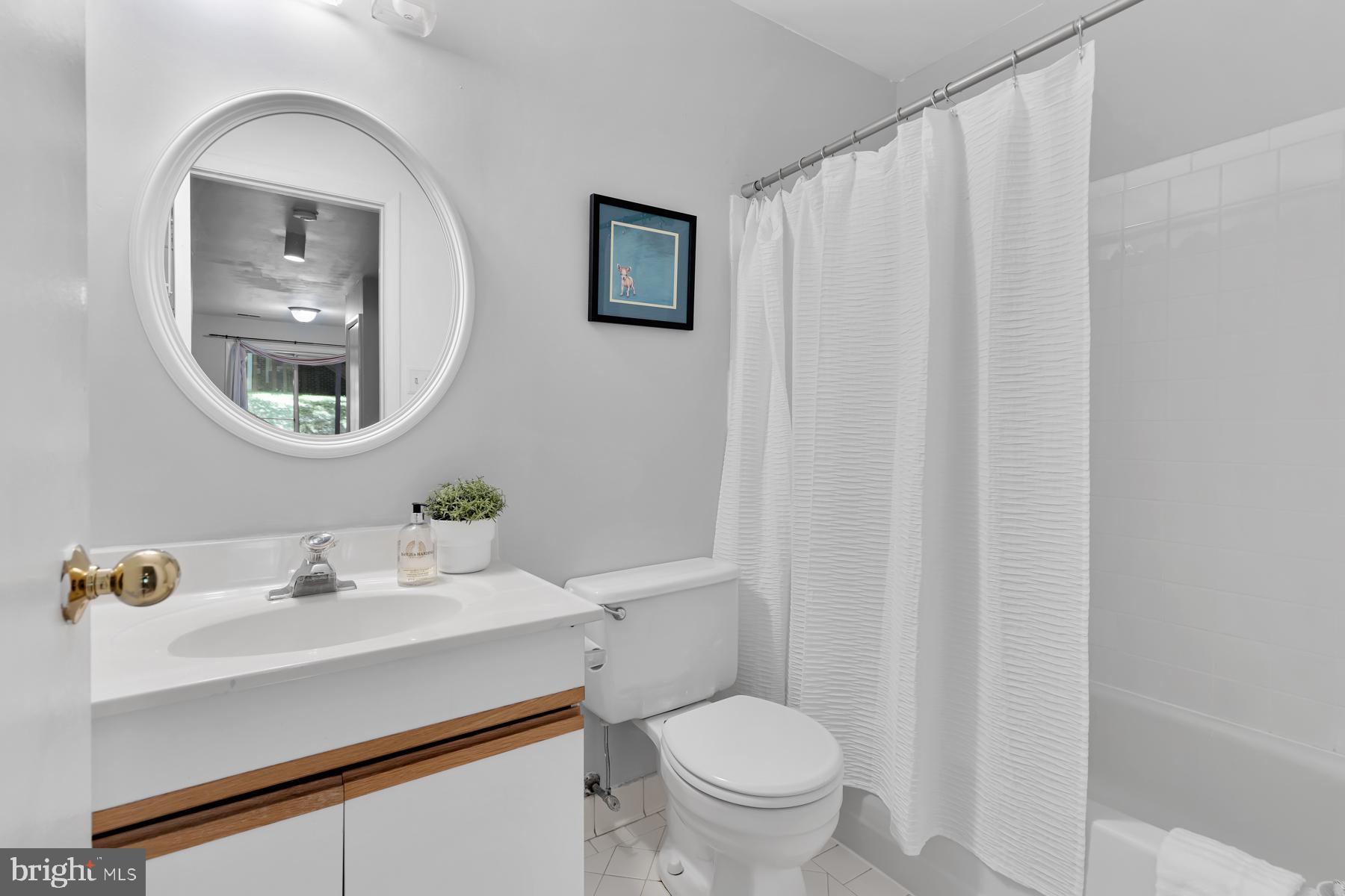 THE FALLS - Residential