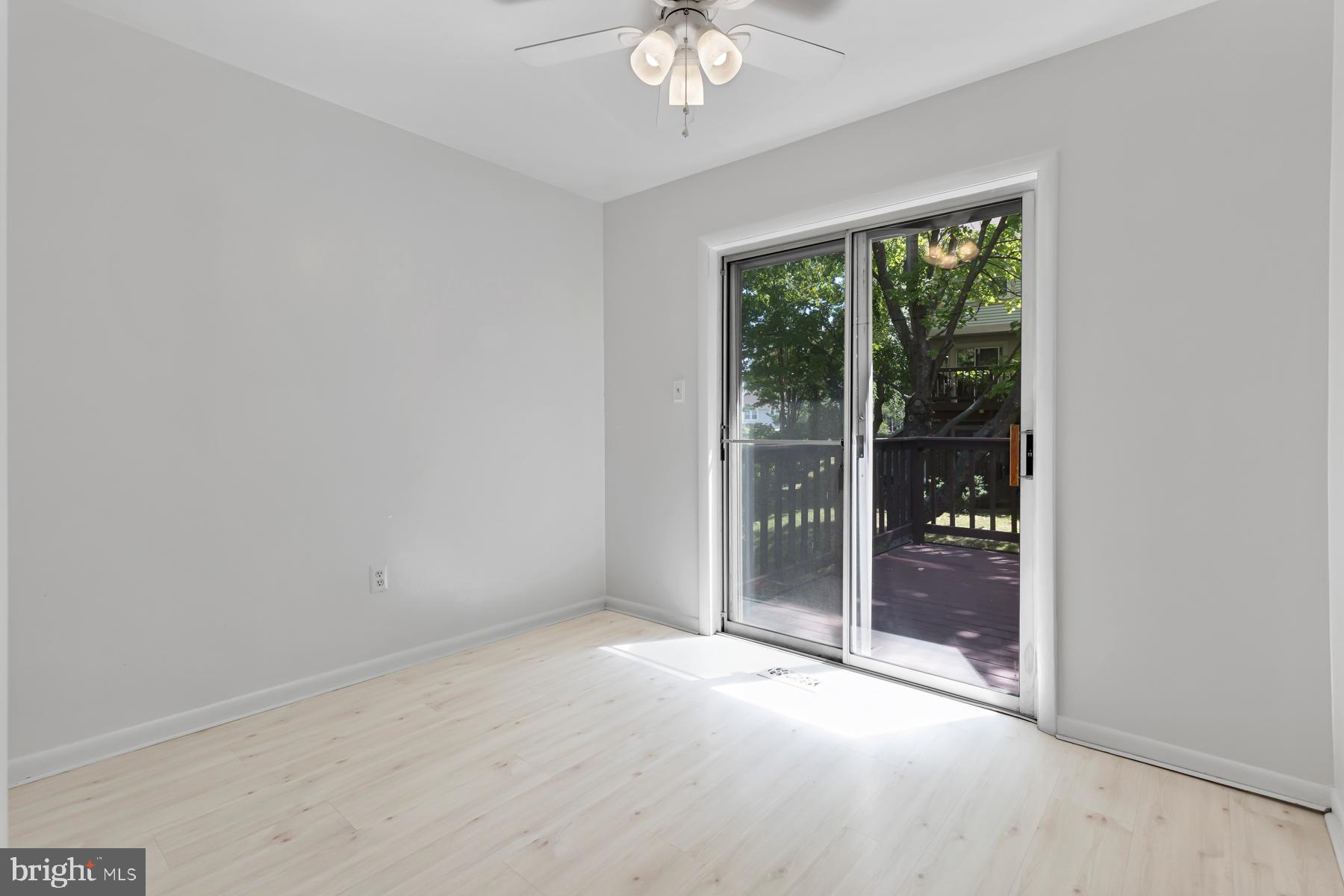 THE FALLS - Residential