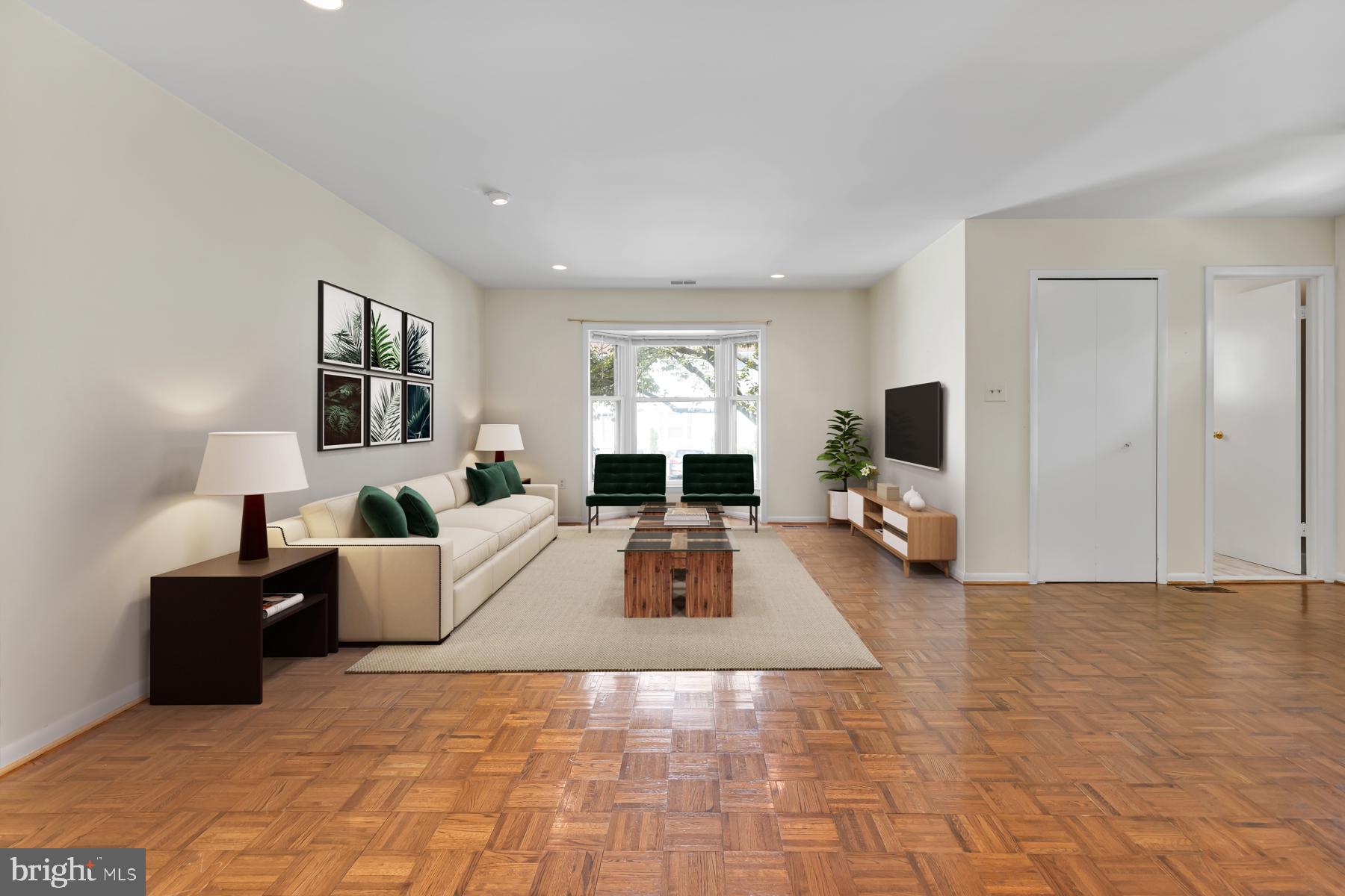 THE FALLS - Residential