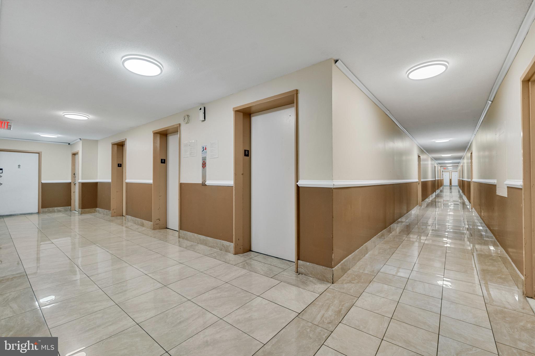 PRESIDENTIAL TOWERS - Residential