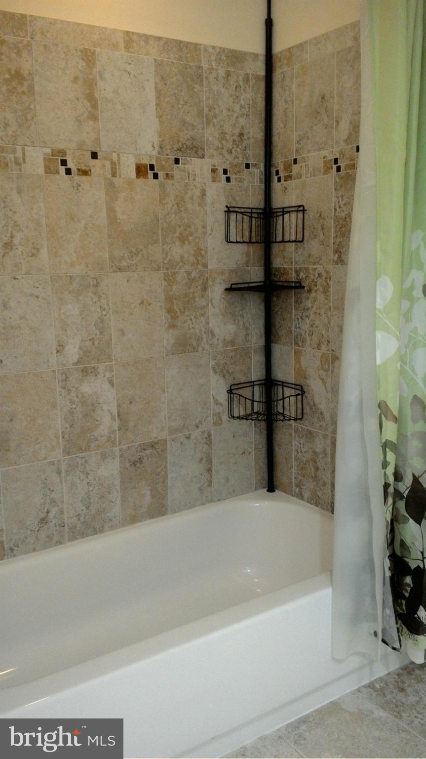 WATERFORD - Residential Lease