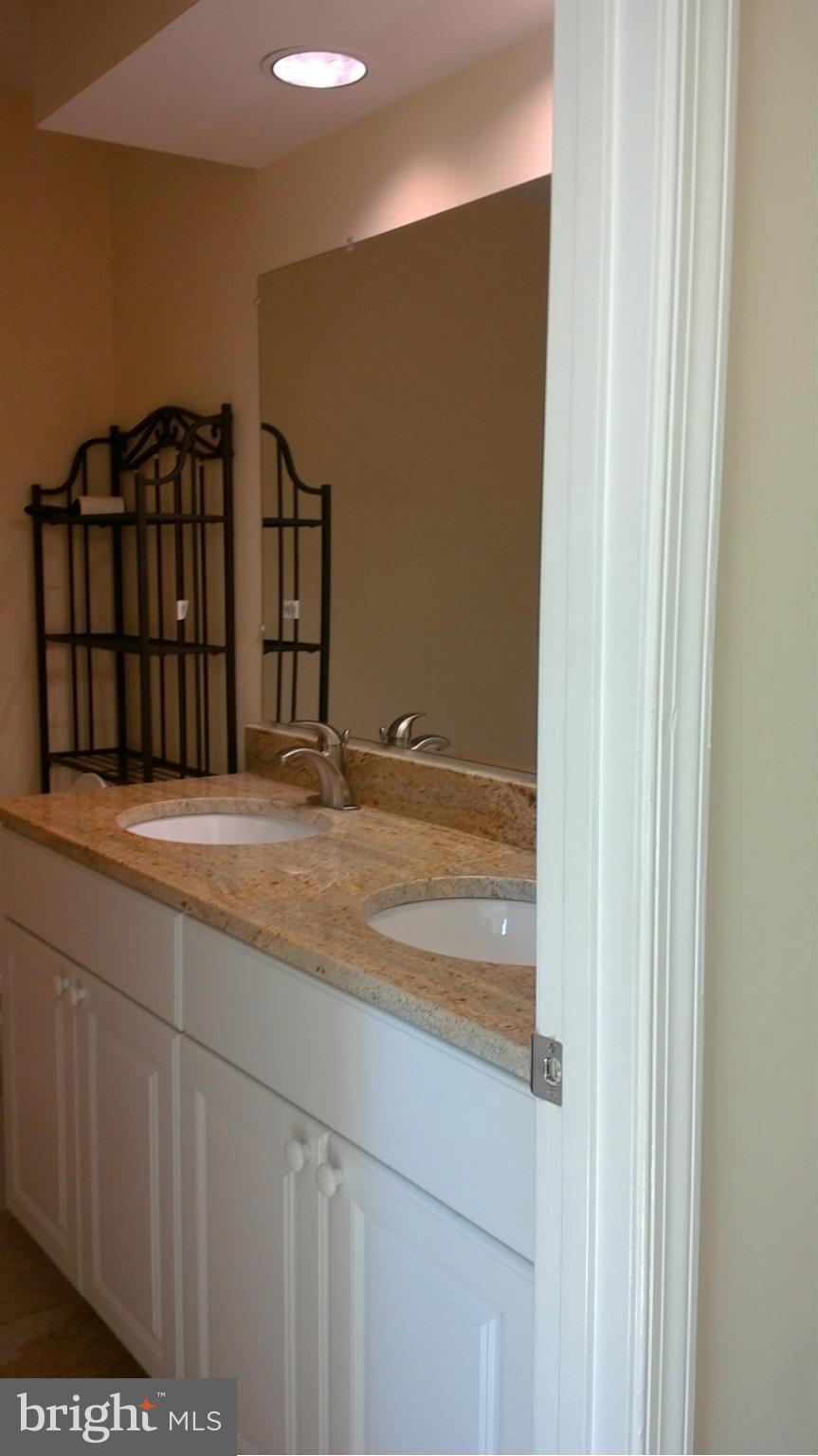 WATERFORD - Residential Lease