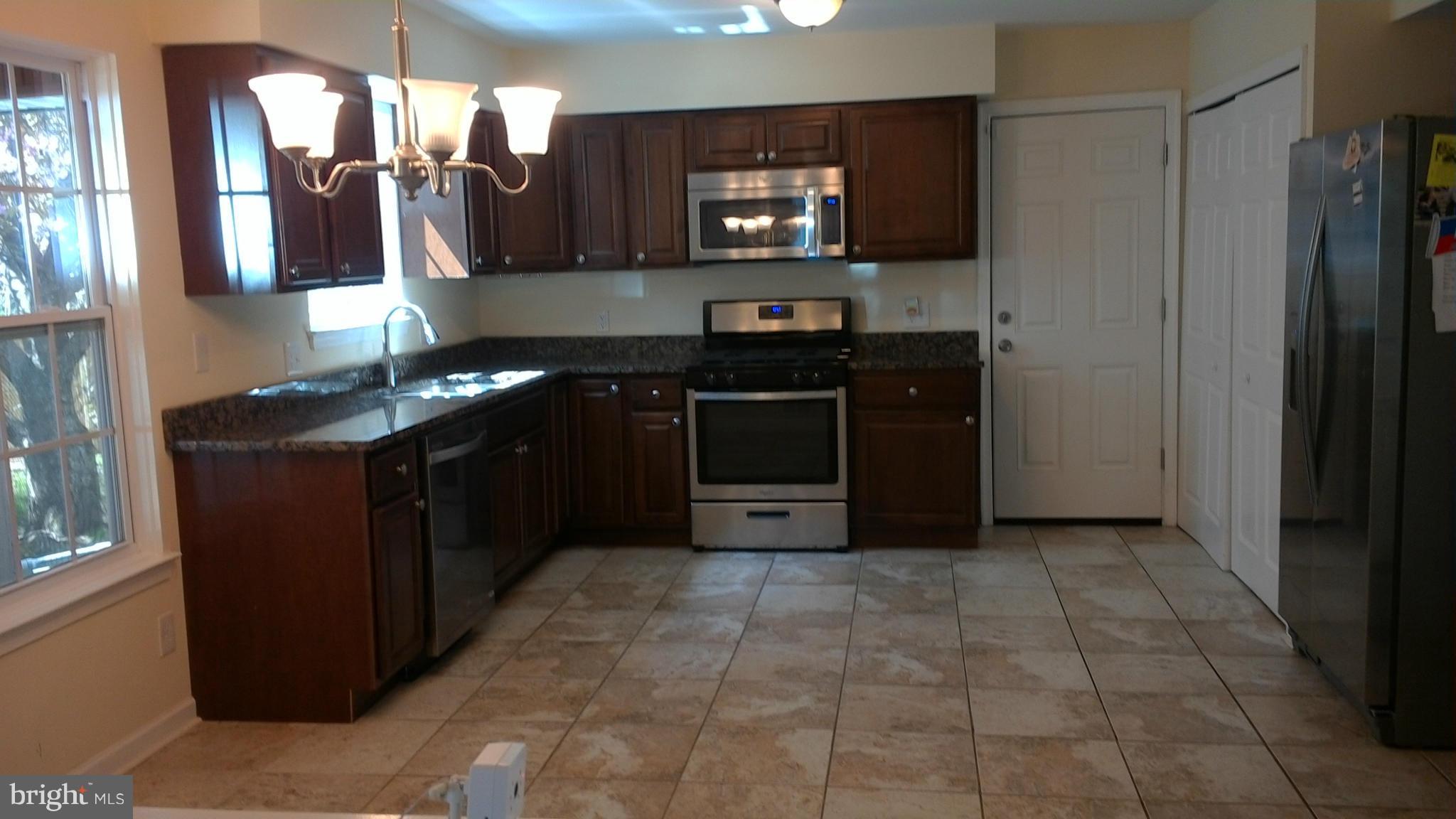 WATERFORD - Residential Lease