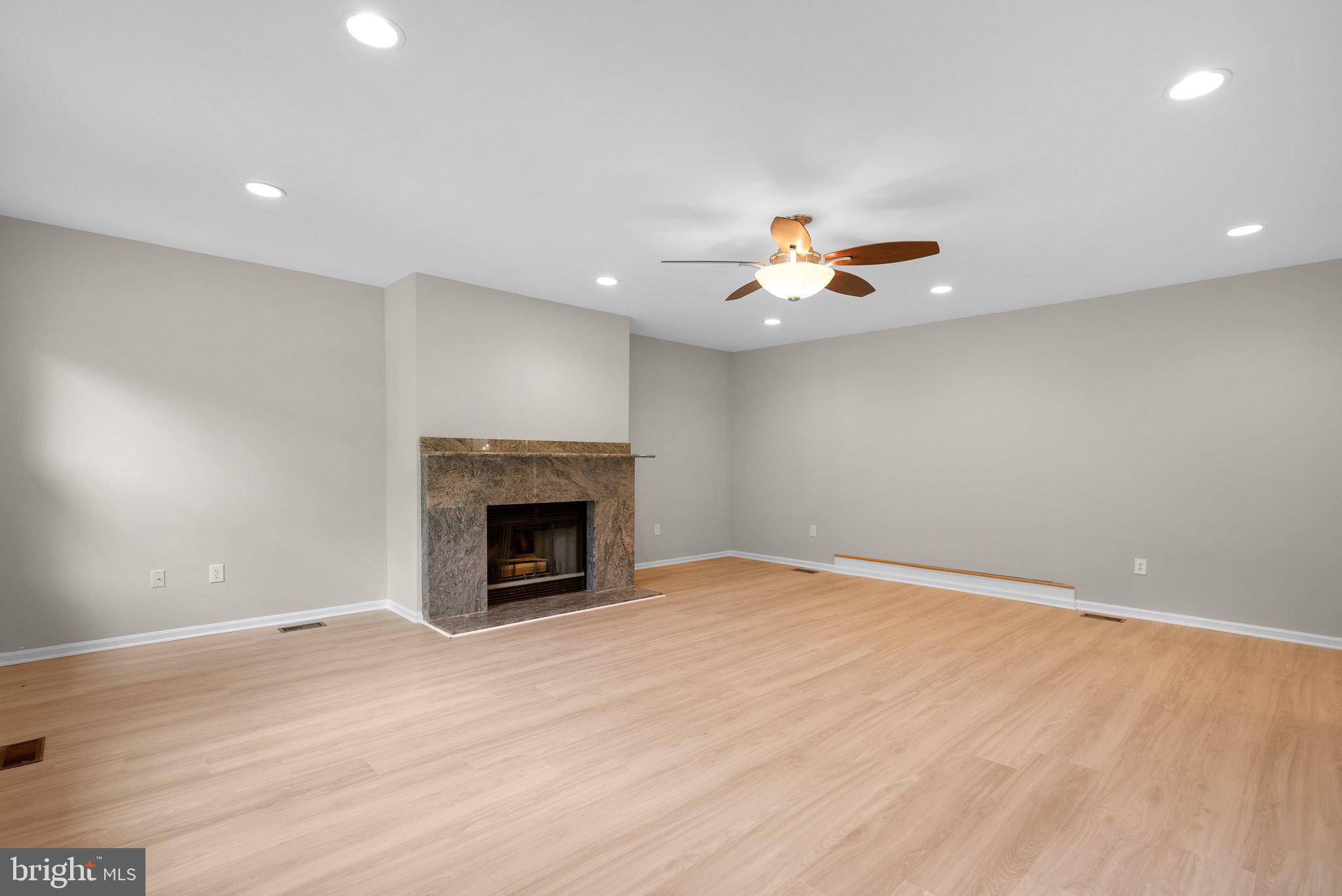 SHERWOOD FOREST MANOR - Residential