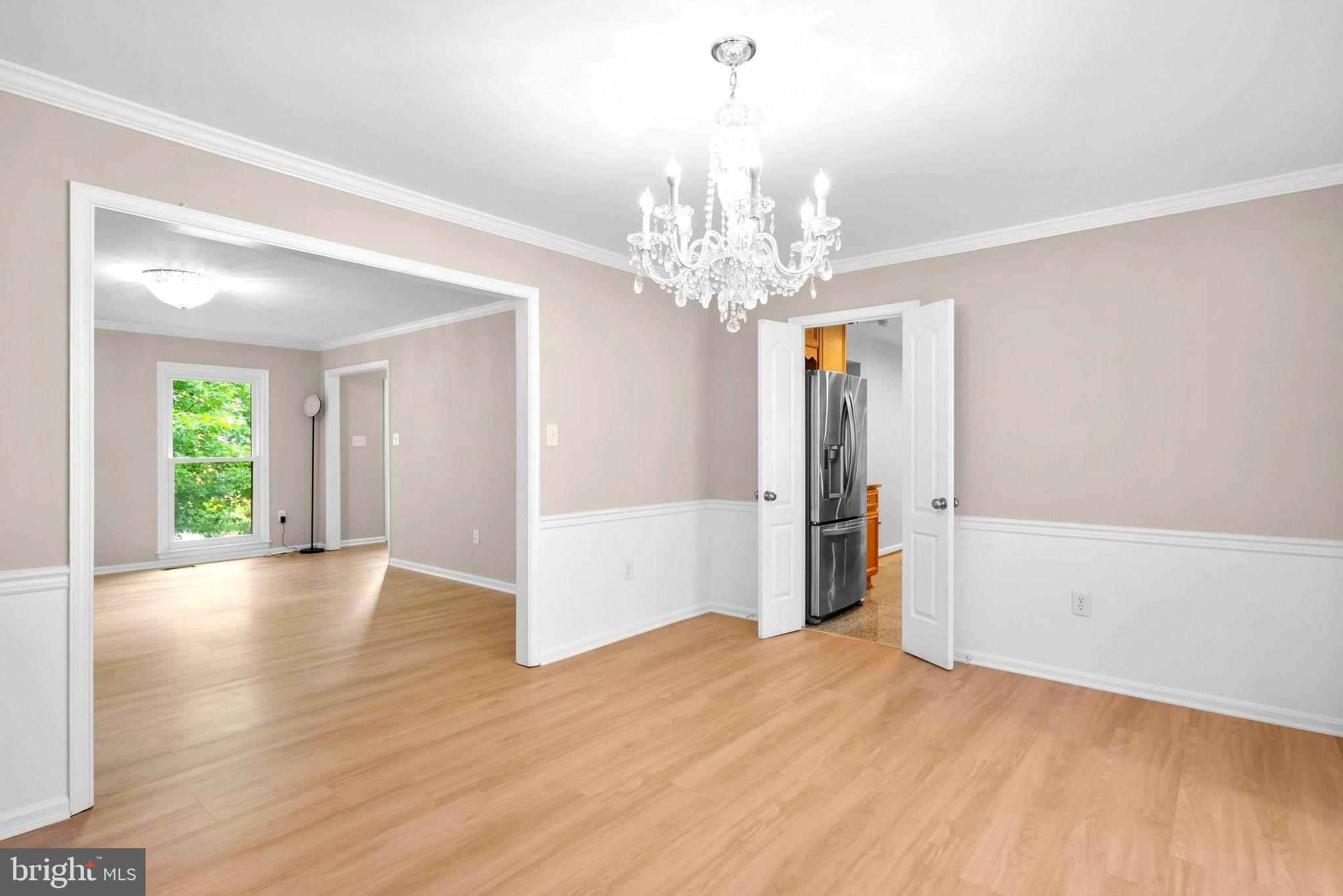 SHERWOOD FOREST MANOR - Residential