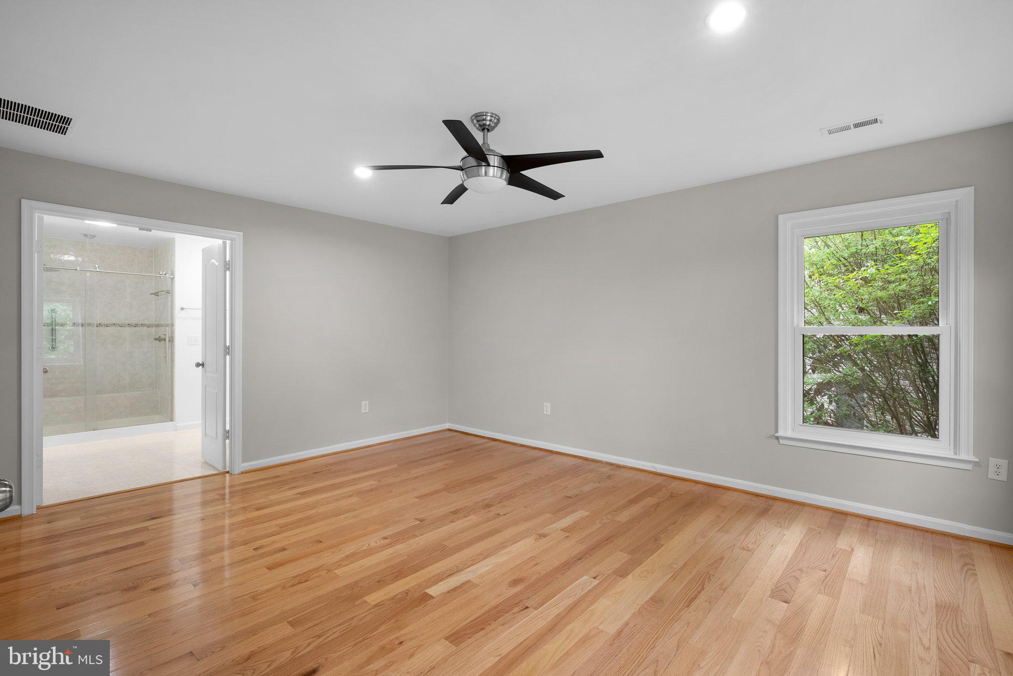 SHERWOOD FOREST MANOR - Residential