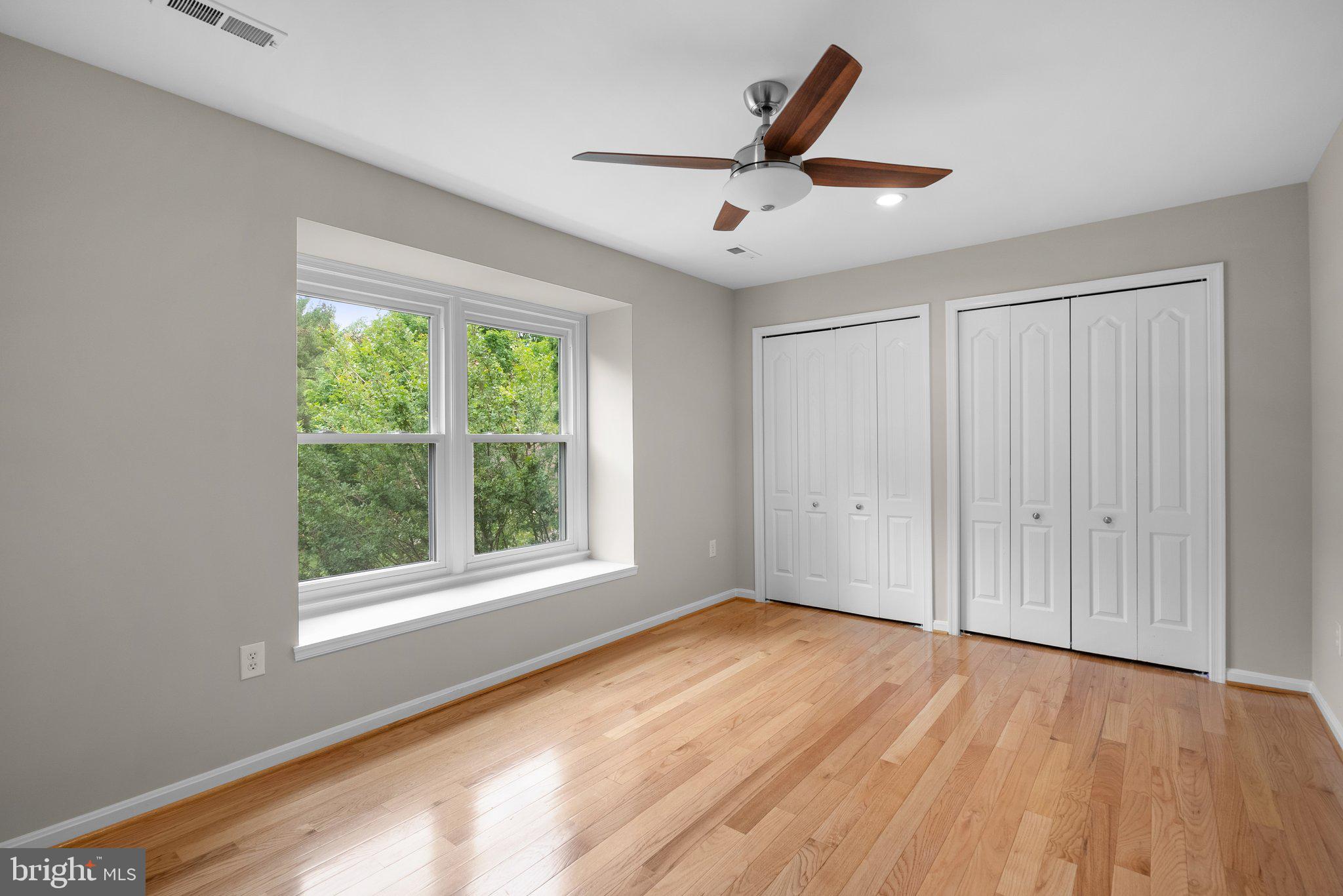 SHERWOOD FOREST MANOR - Residential