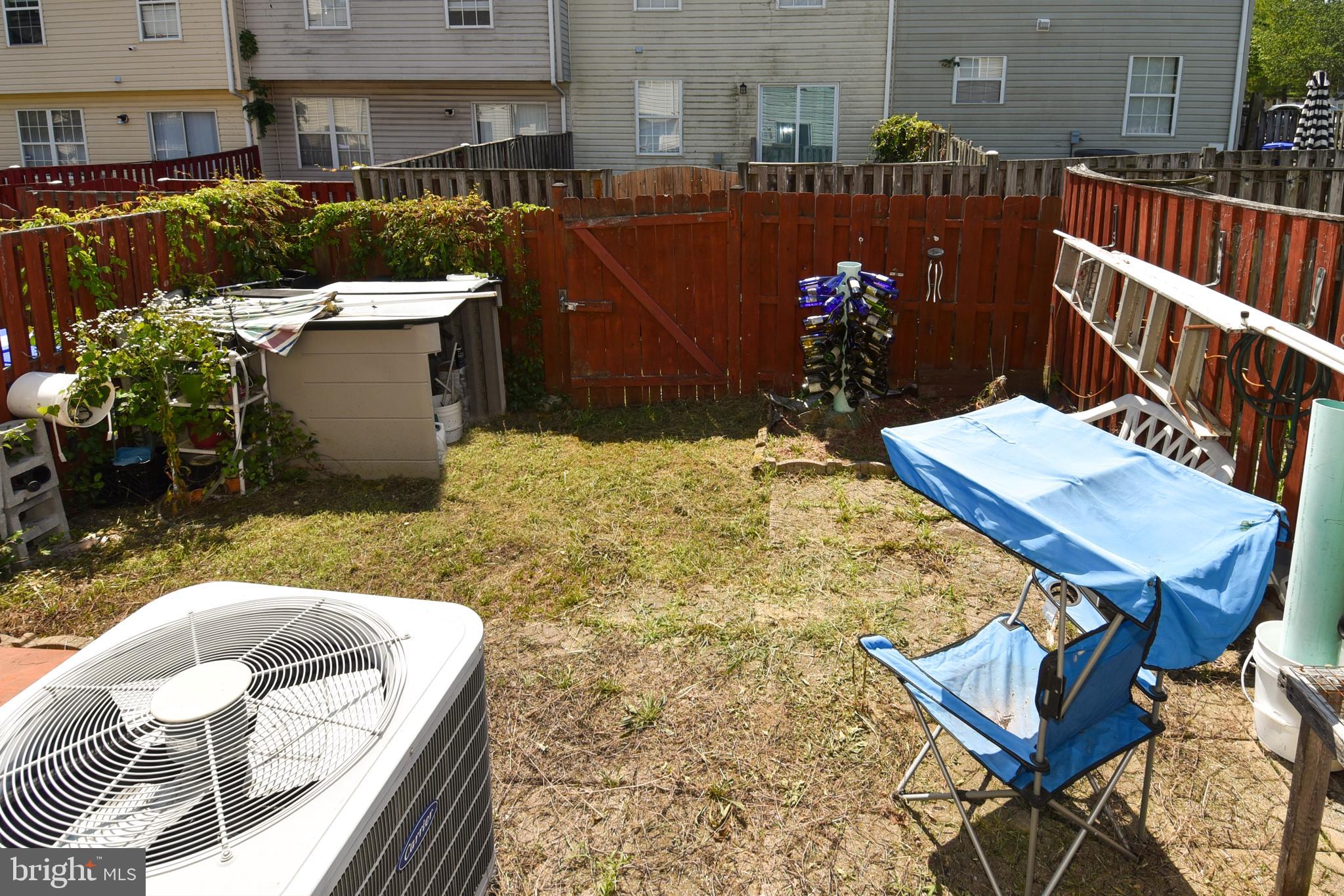 SOUTH HAMPTON - Residential