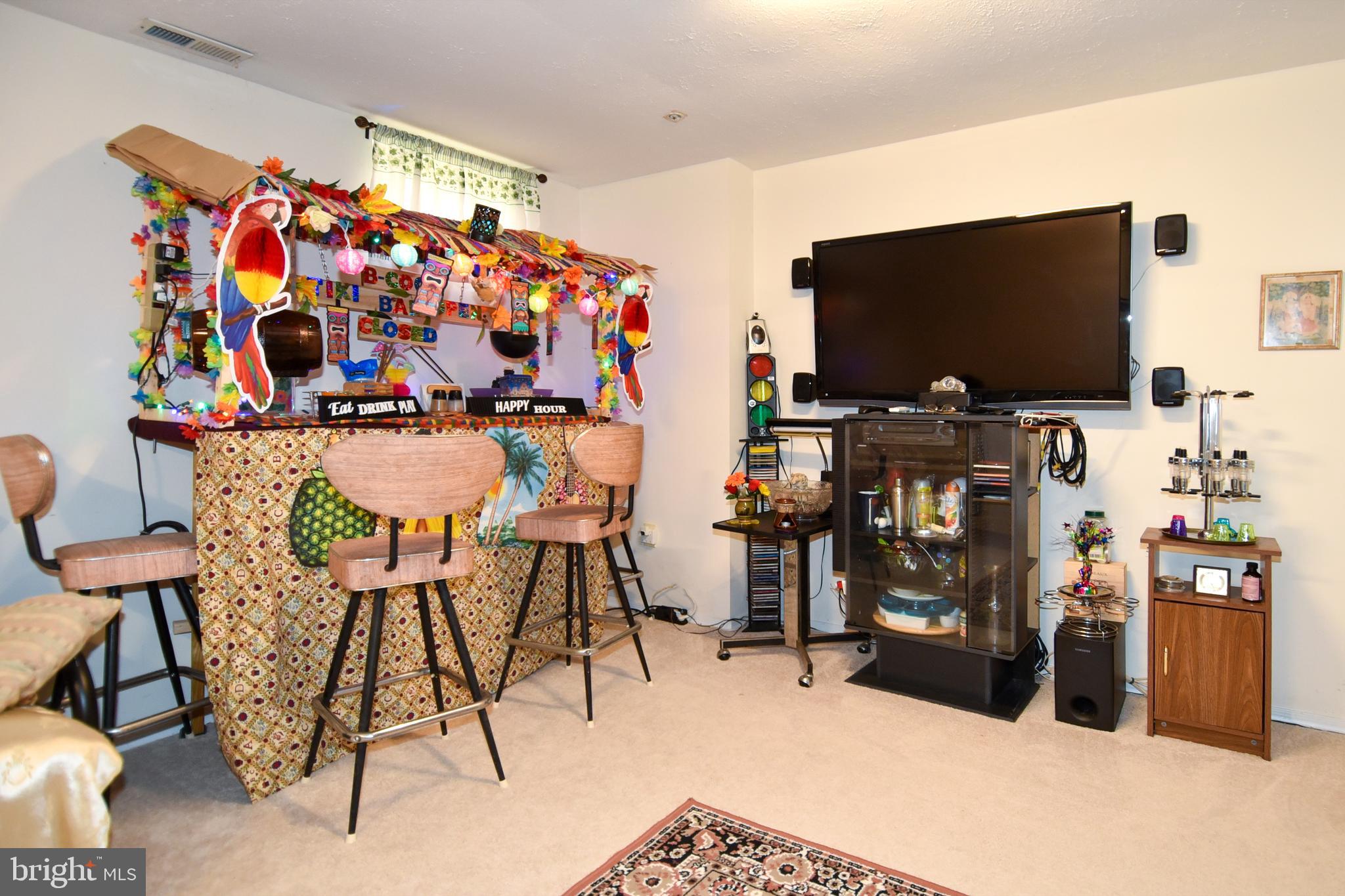 SOUTH HAMPTON - Residential