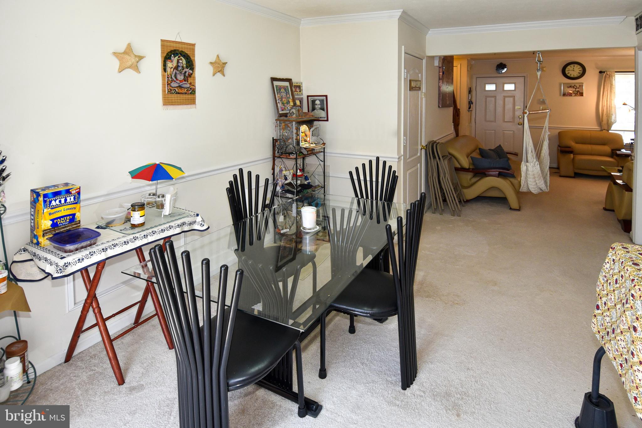 SOUTH HAMPTON - Residential