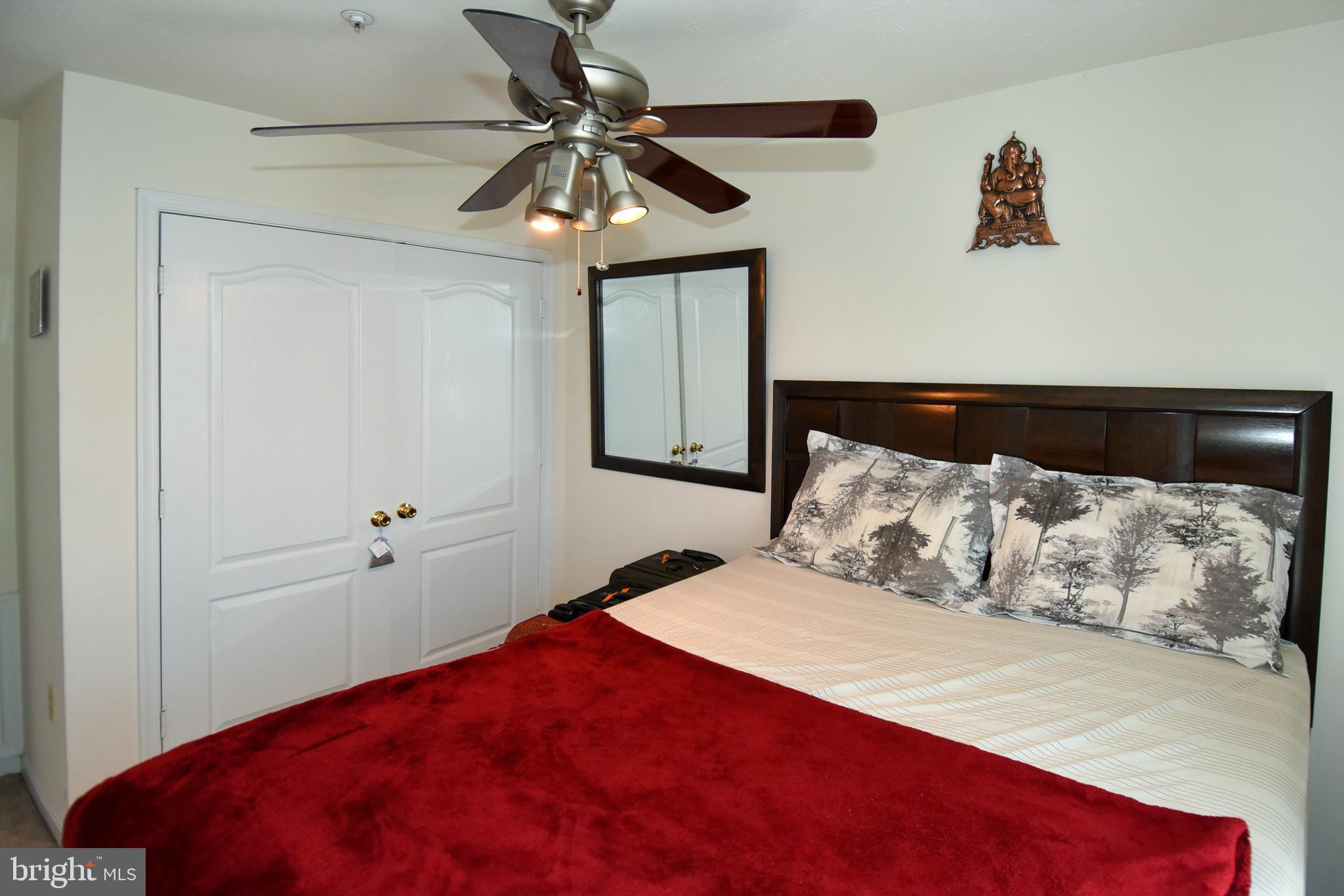 SOUTH HAMPTON - Residential