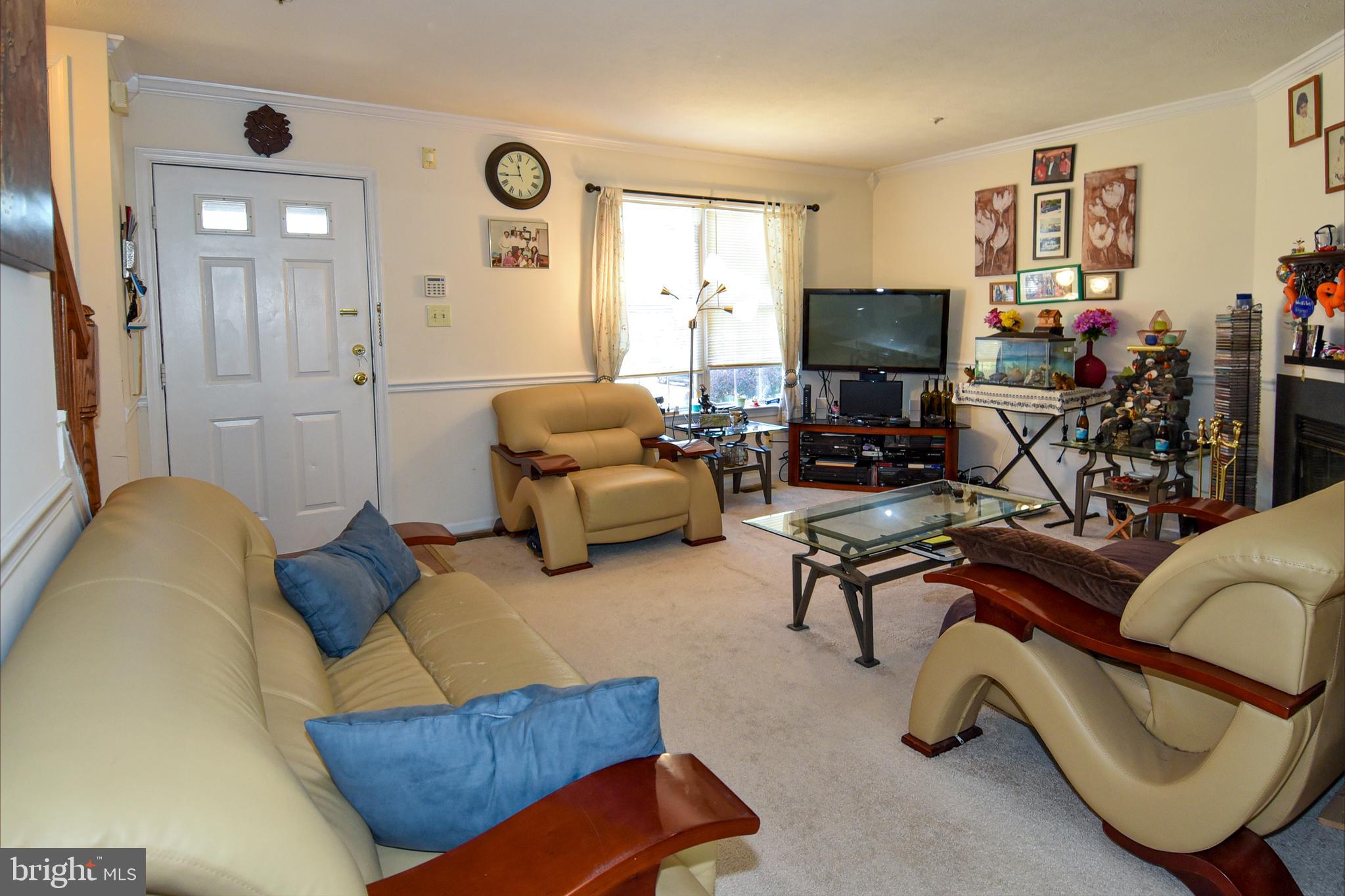 SOUTH HAMPTON - Residential