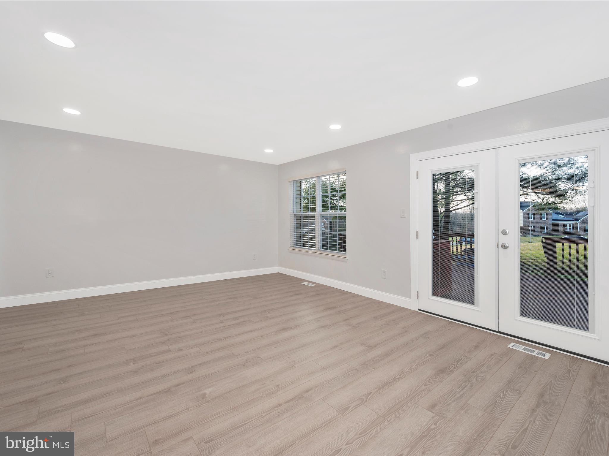 FAIRLAND FARMS - Residential