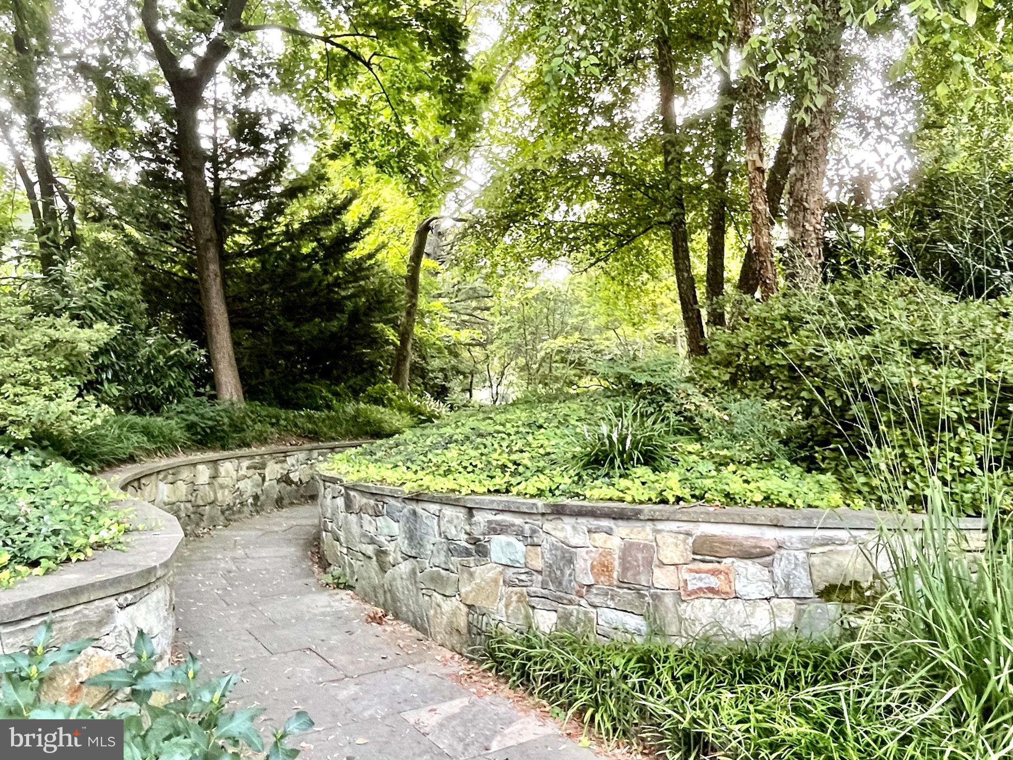 CHEVY CHASE PARK - Residential