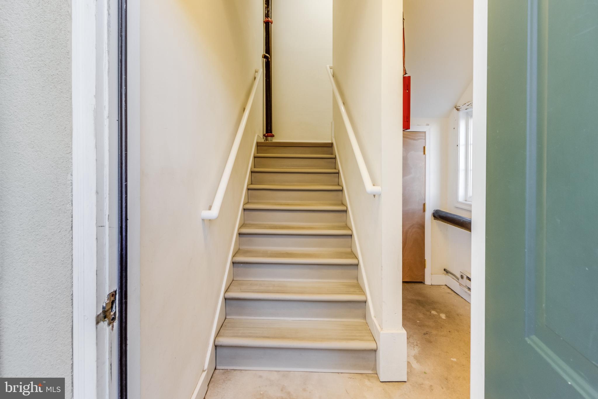 SUMMERLYN - Residential