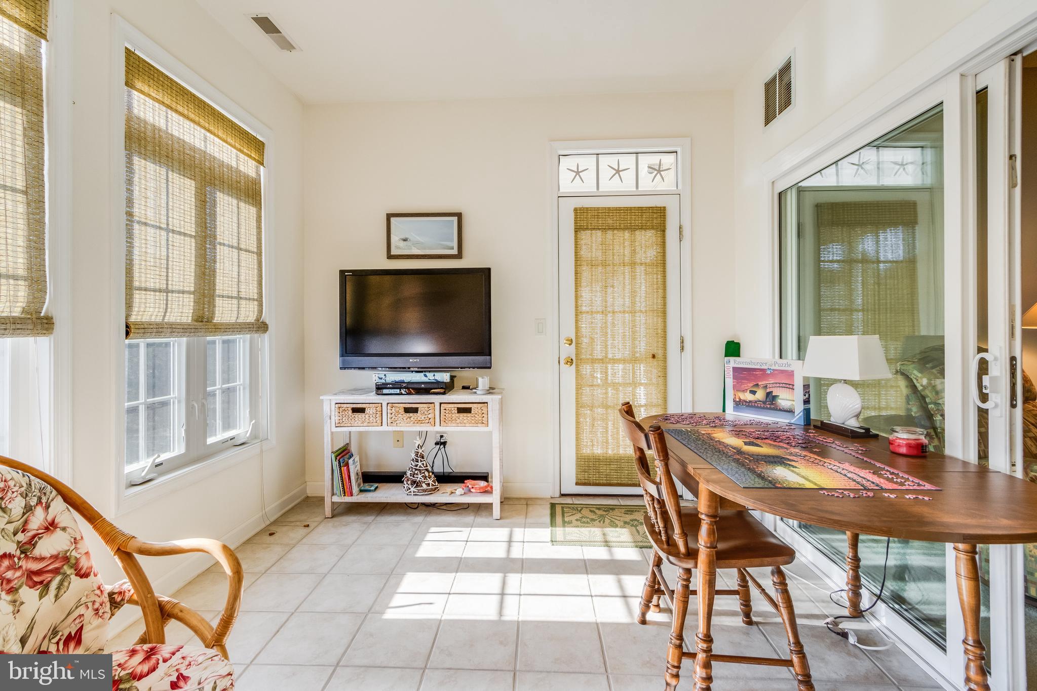 SUMMERLYN - Residential