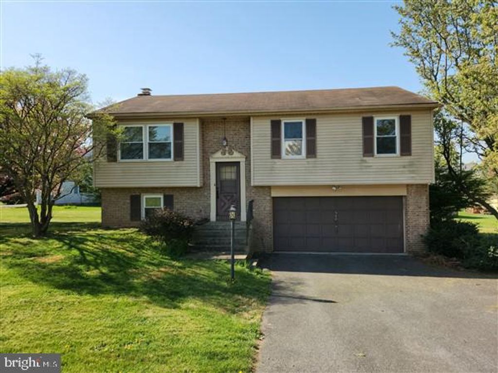 Photo of 500 STONY BATTERY RD, LANDISVILLE, PA 17538 (MLS # PALA2034302)