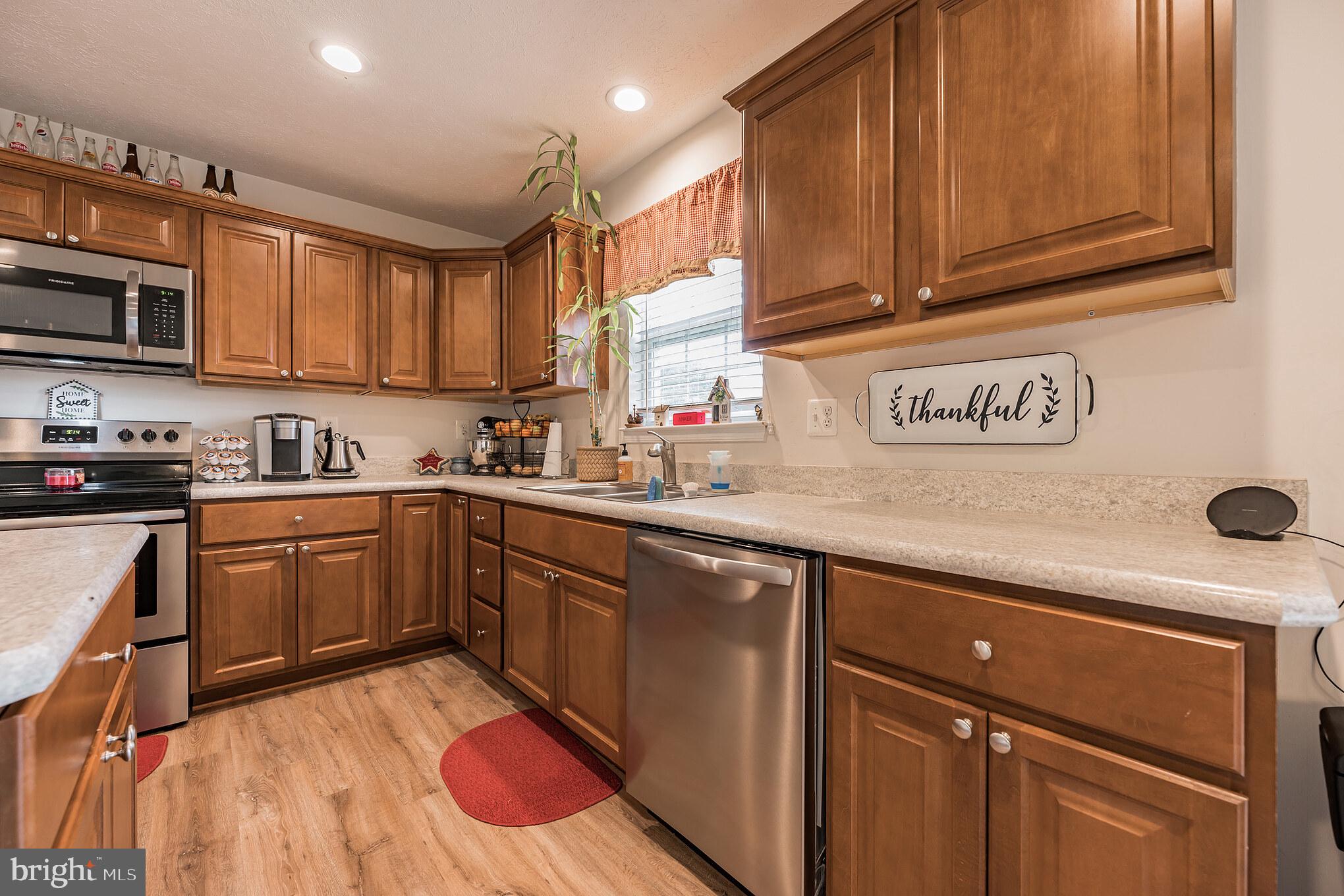 CATTAIL COMMONS - Residential