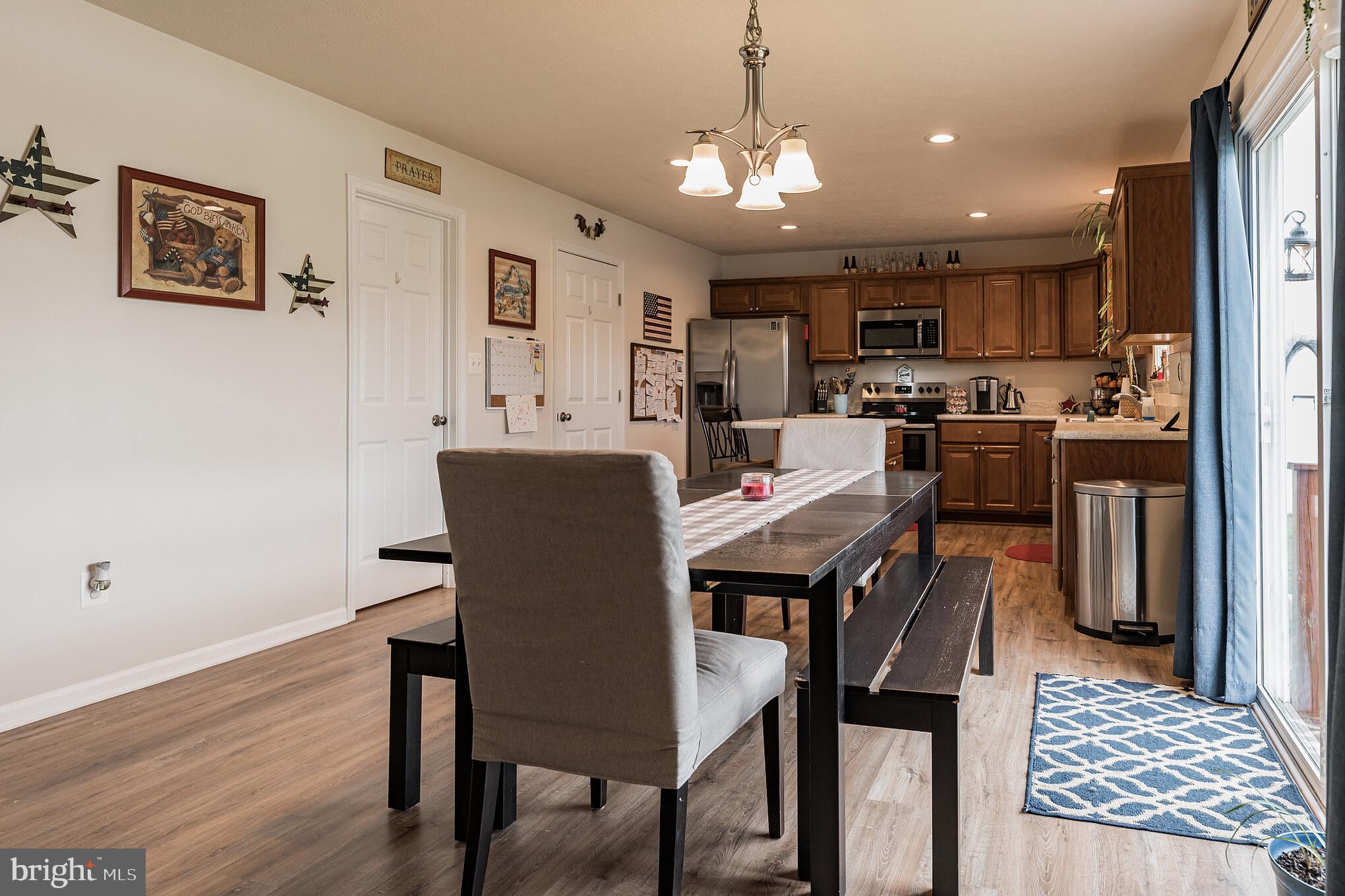 CATTAIL COMMONS - Residential