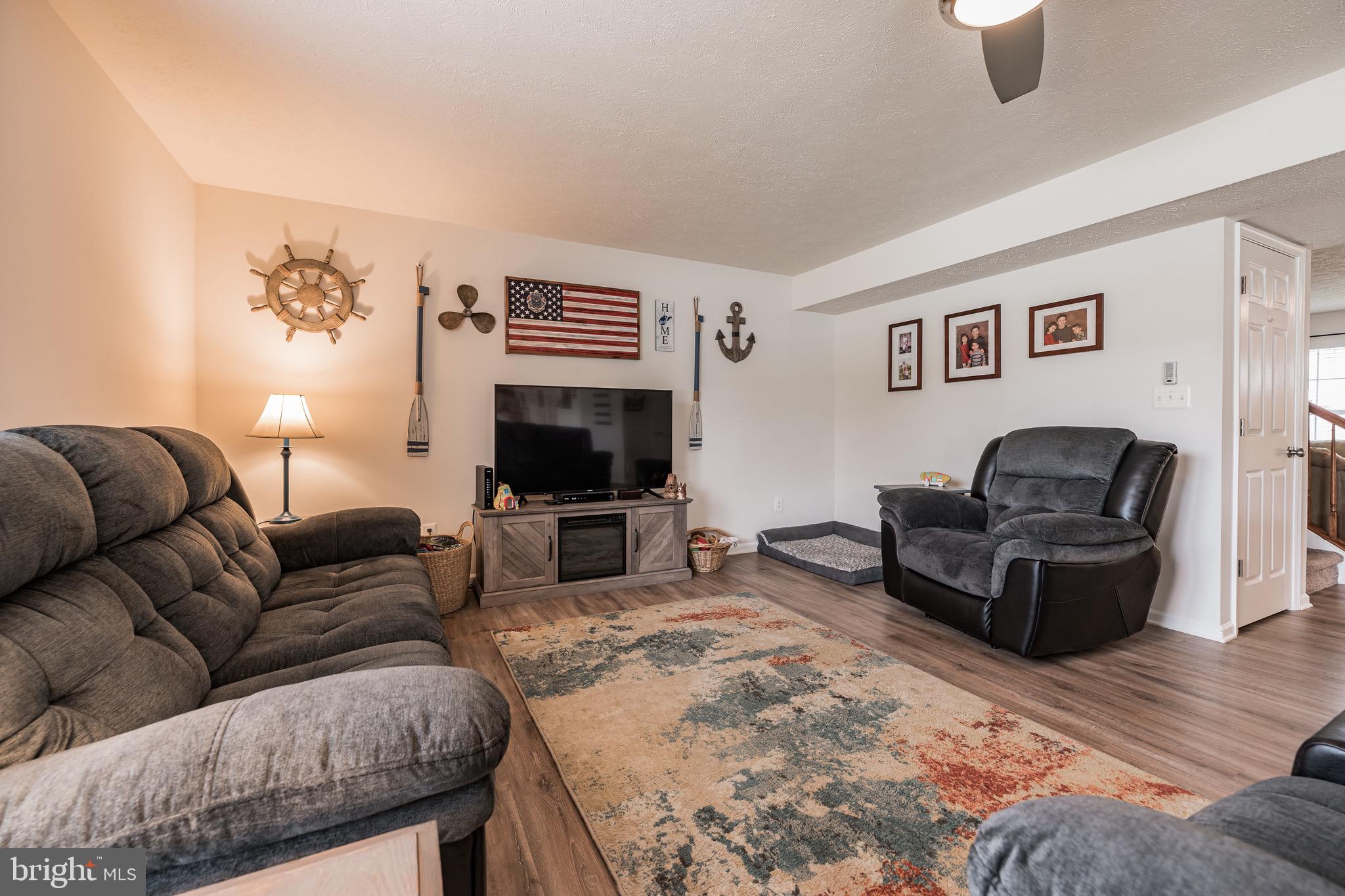 CATTAIL COMMONS - Residential