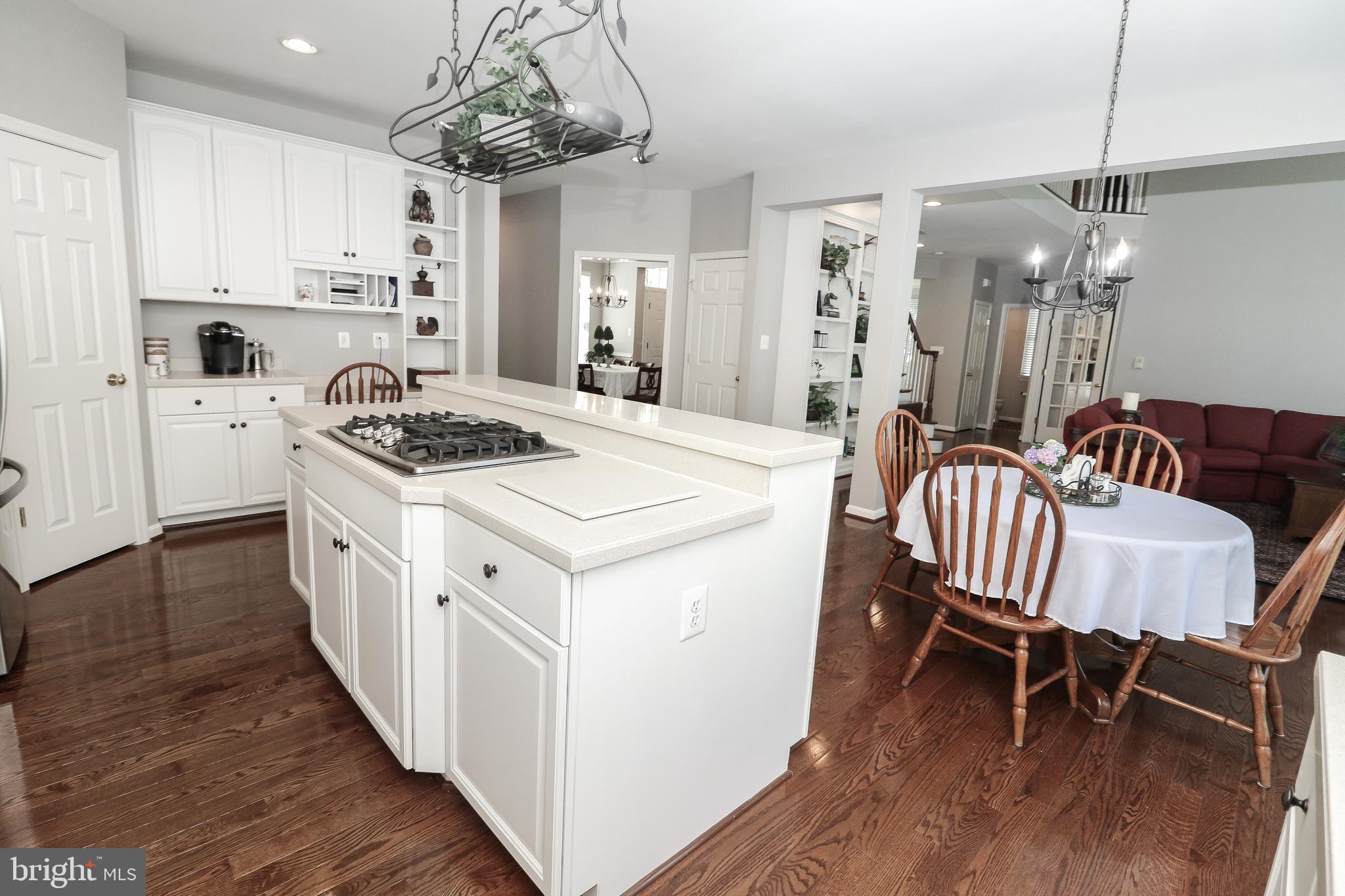 SOUTH RIDING - Residential