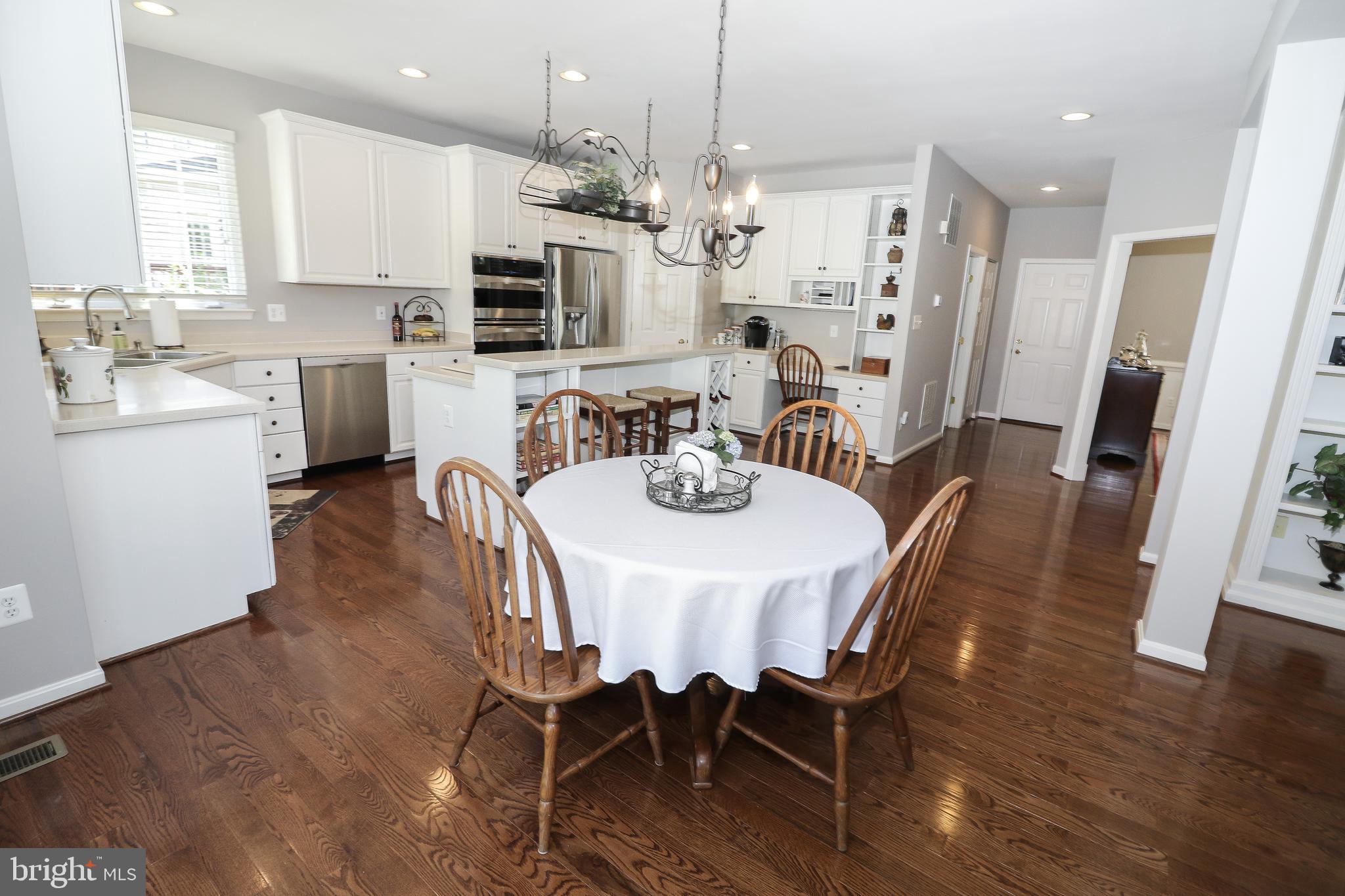 SOUTH RIDING - Residential