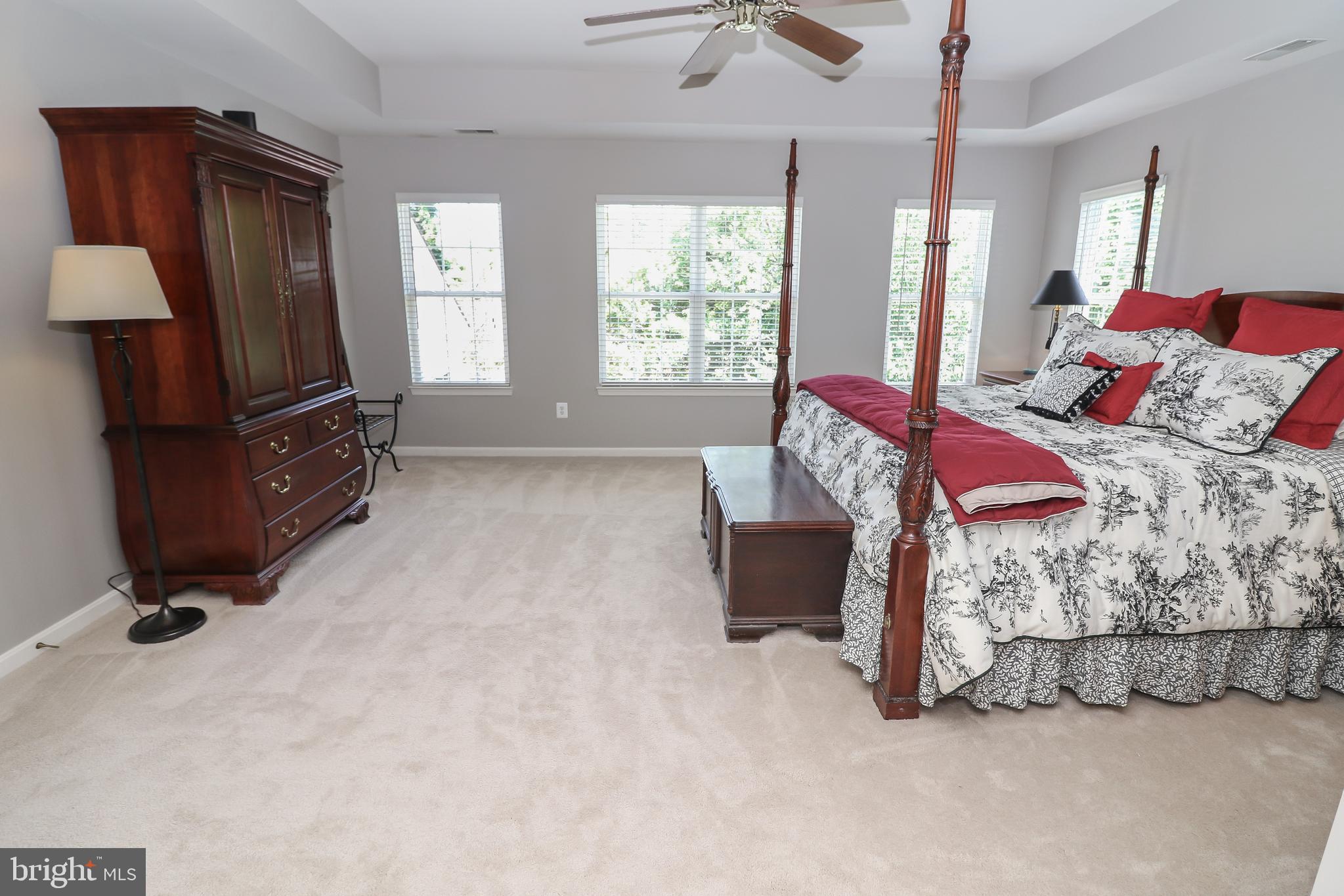 SOUTH RIDING - Residential