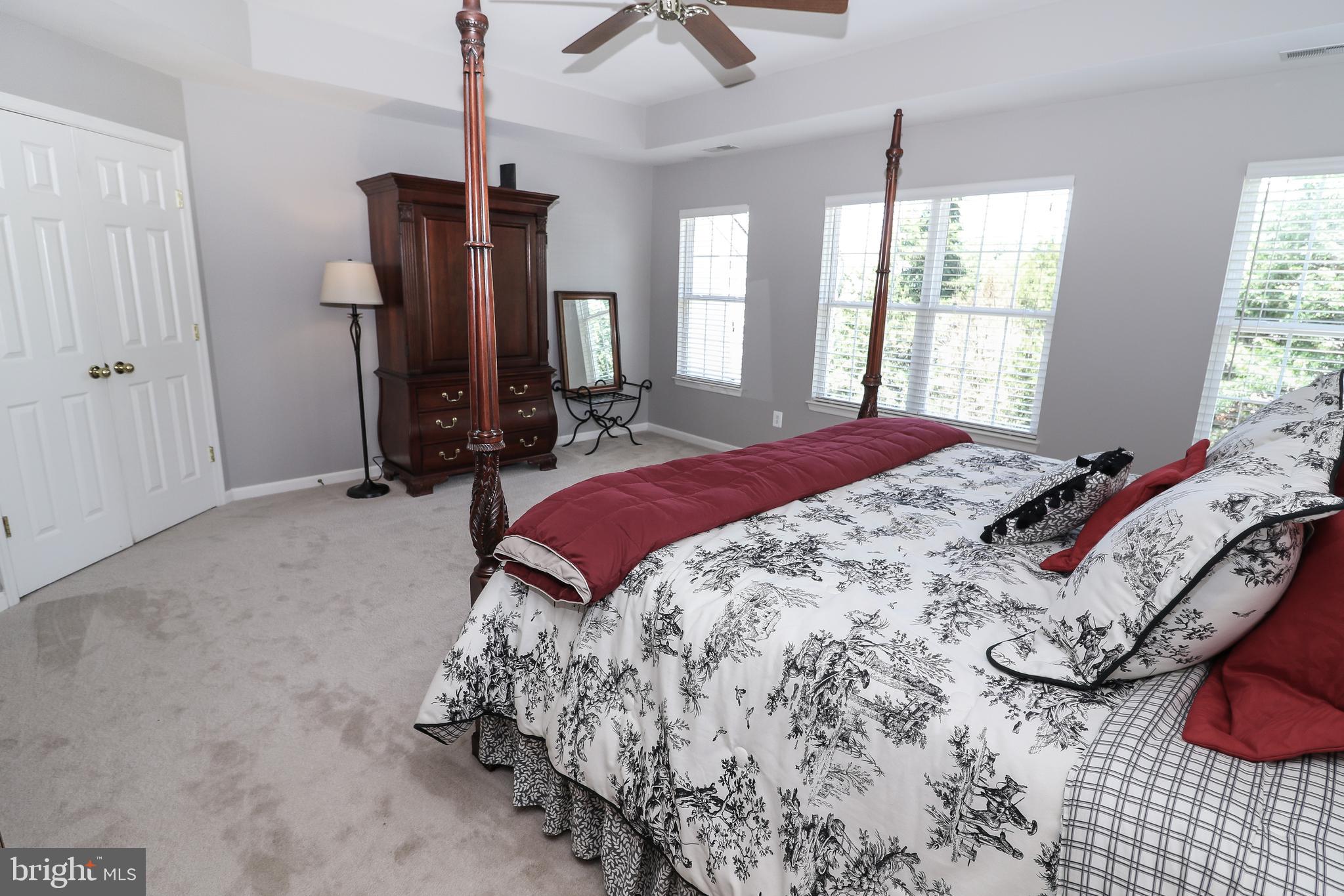 SOUTH RIDING - Residential