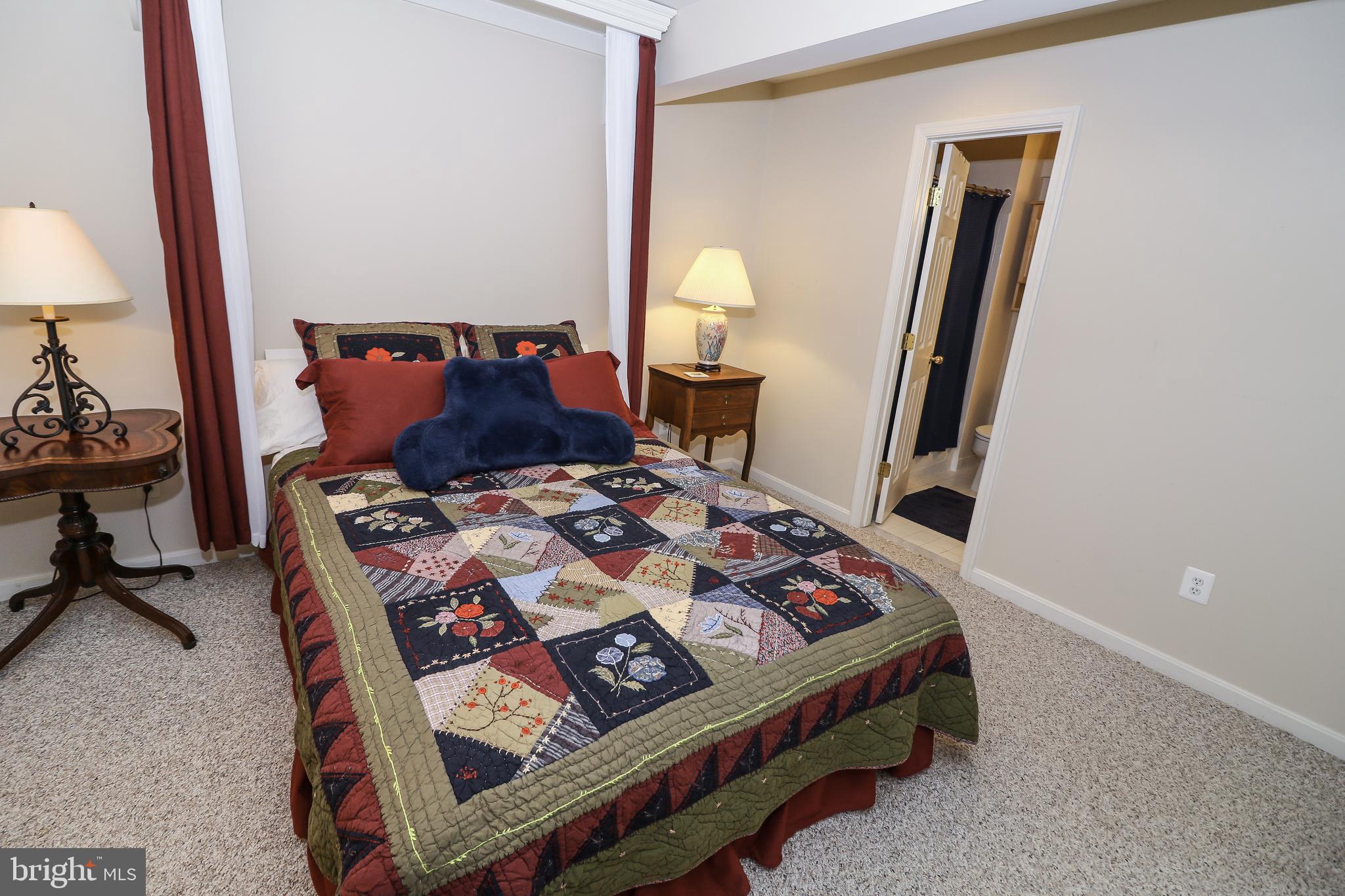 SOUTH RIDING - Residential