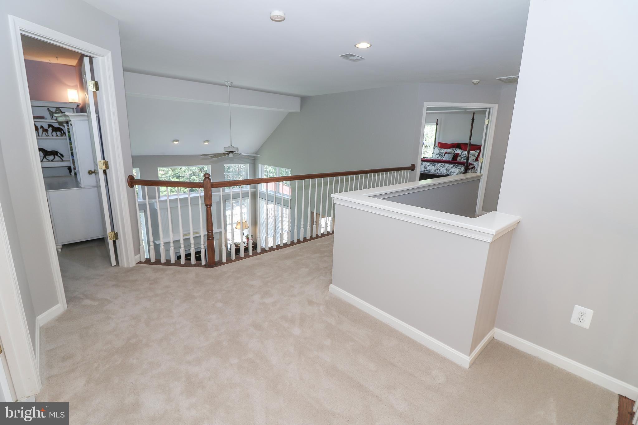 SOUTH RIDING - Residential