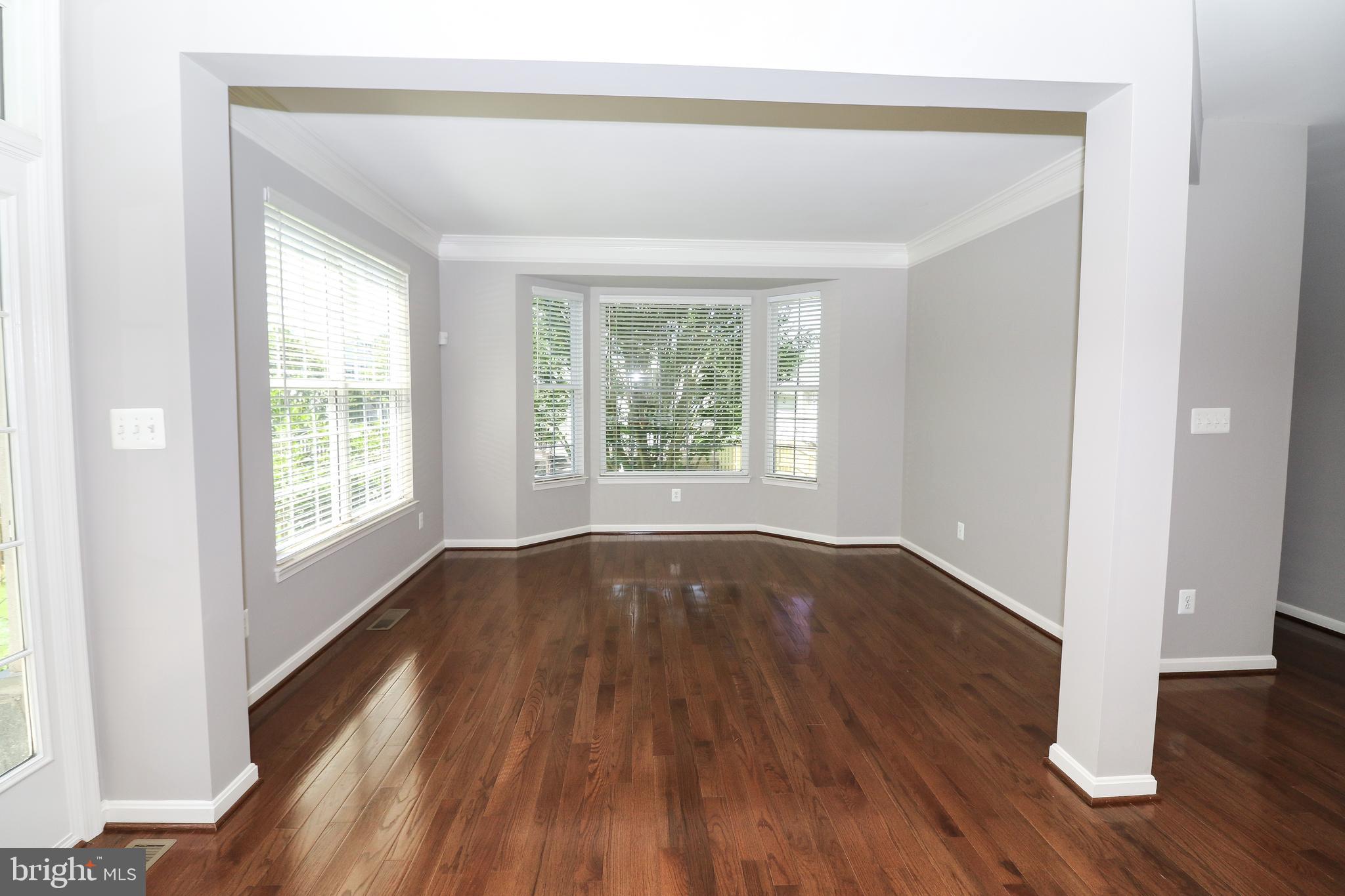 SOUTH RIDING - Residential