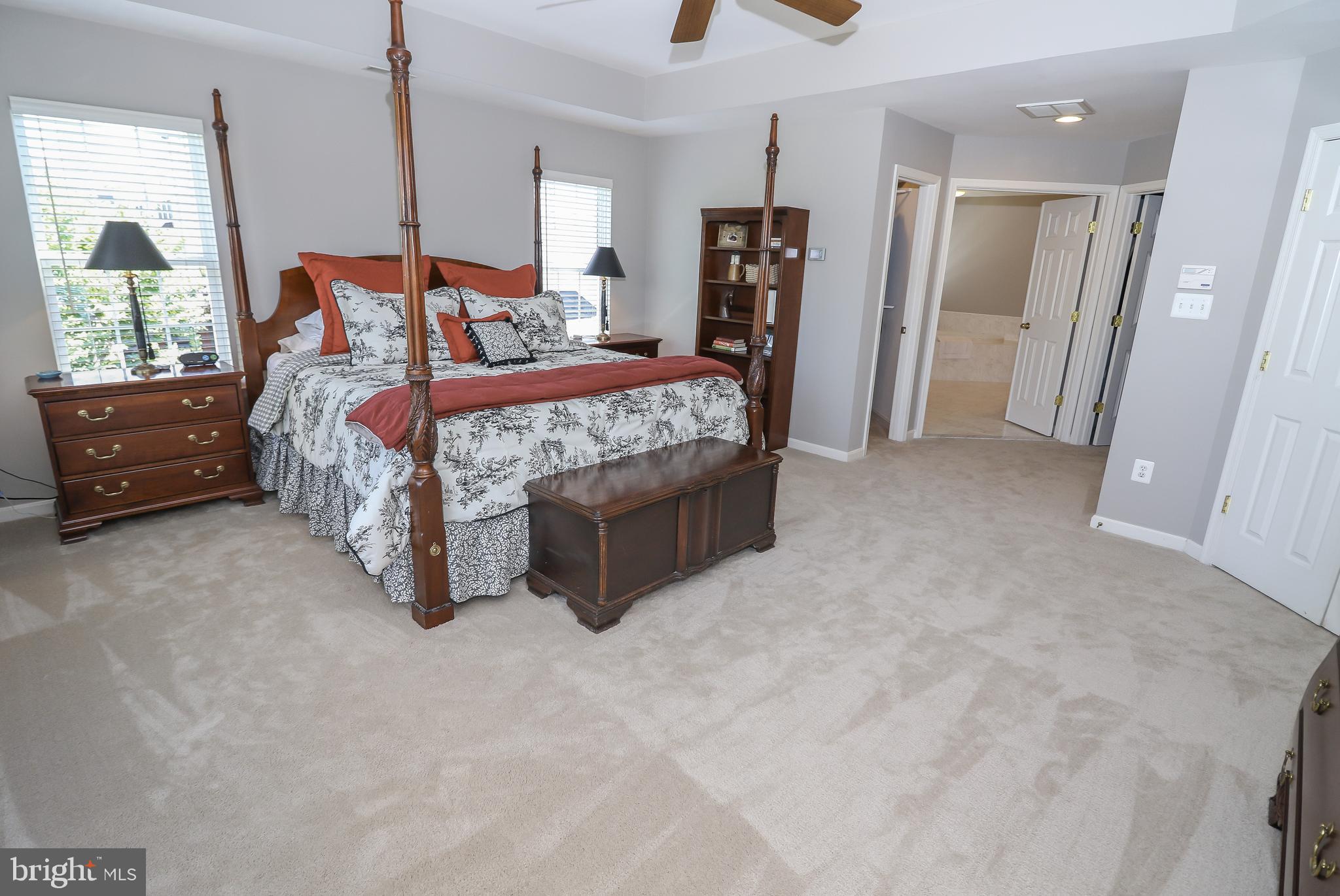 SOUTH RIDING - Residential