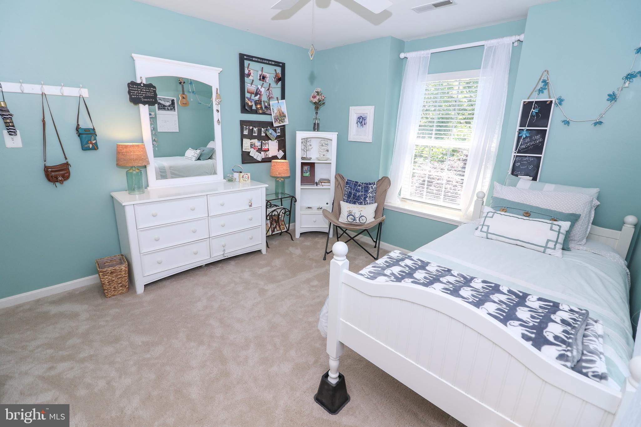 SOUTH RIDING - Residential