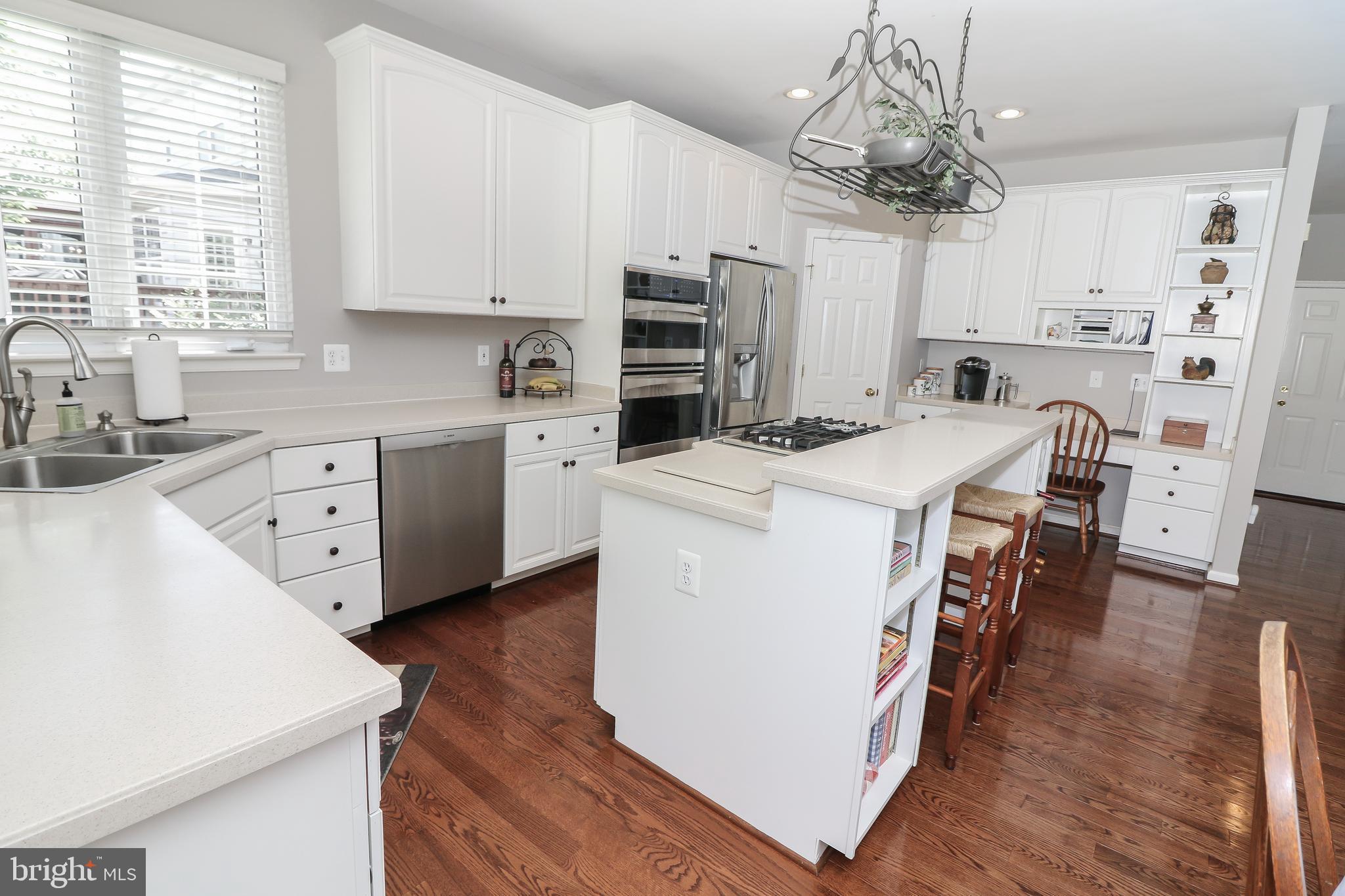 SOUTH RIDING - Residential