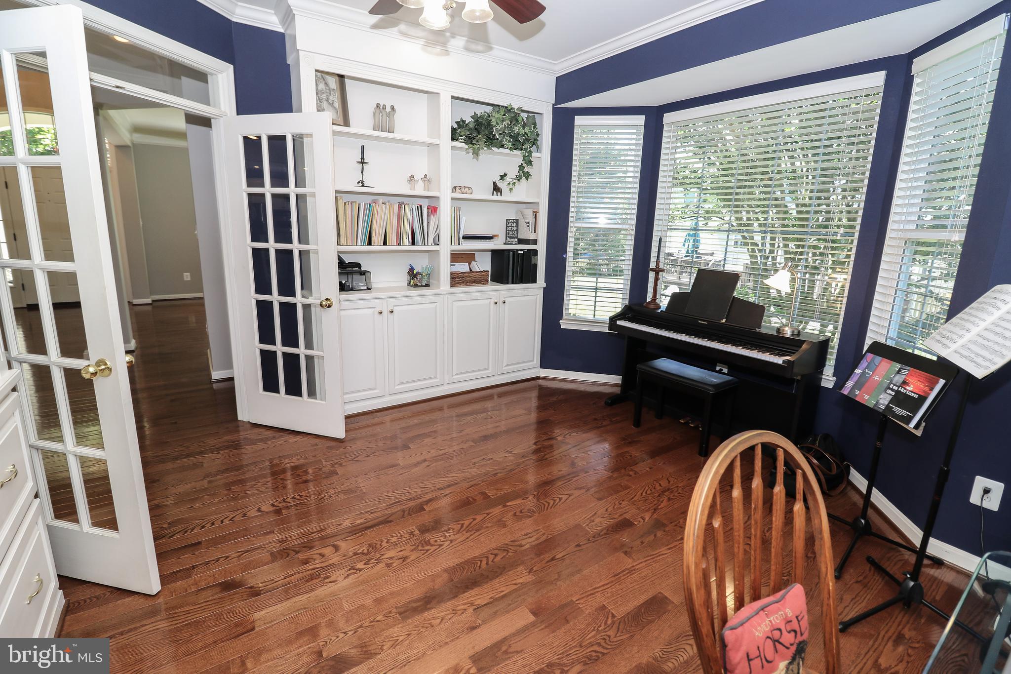 SOUTH RIDING - Residential