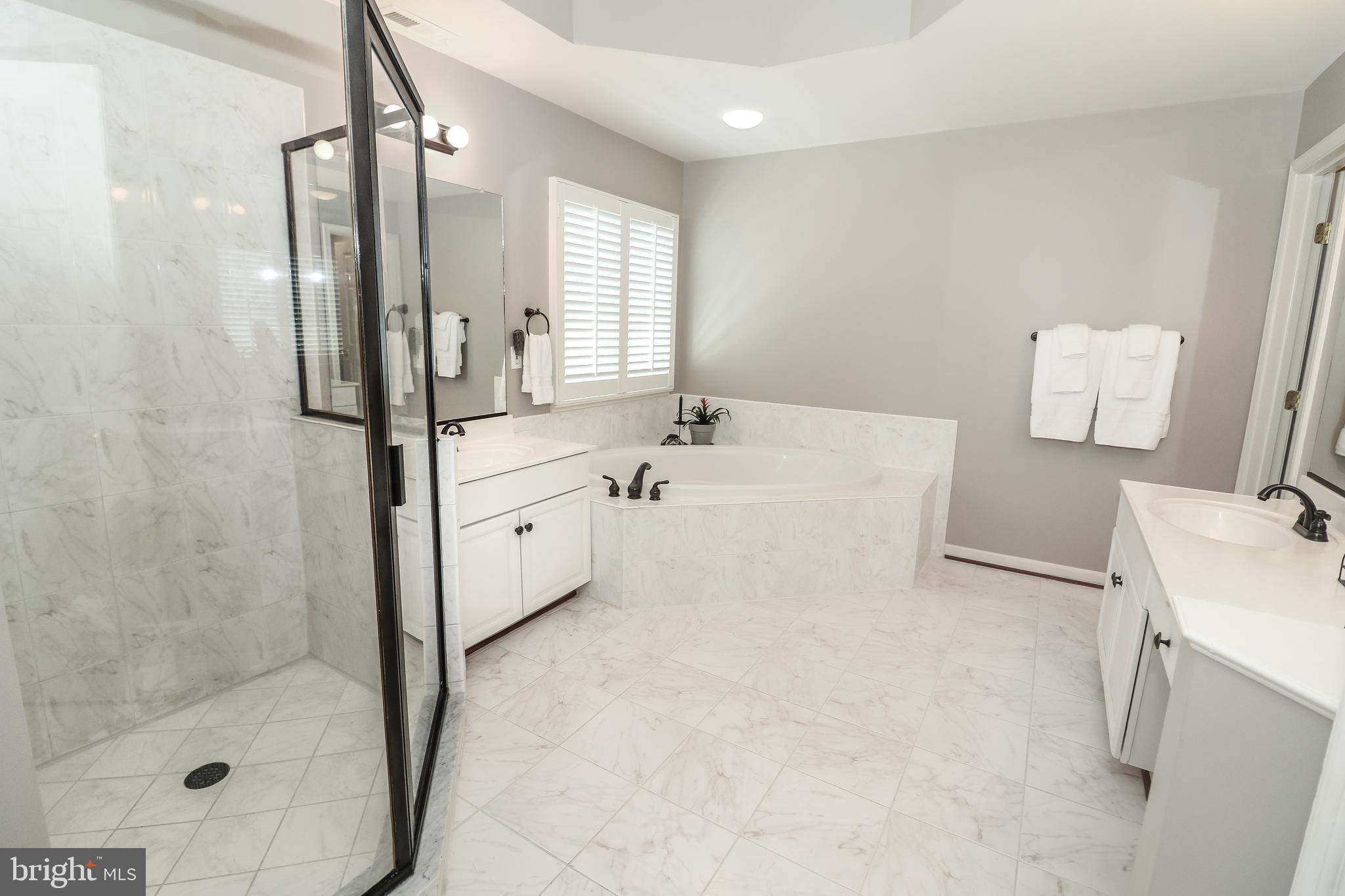 SOUTH RIDING - Residential