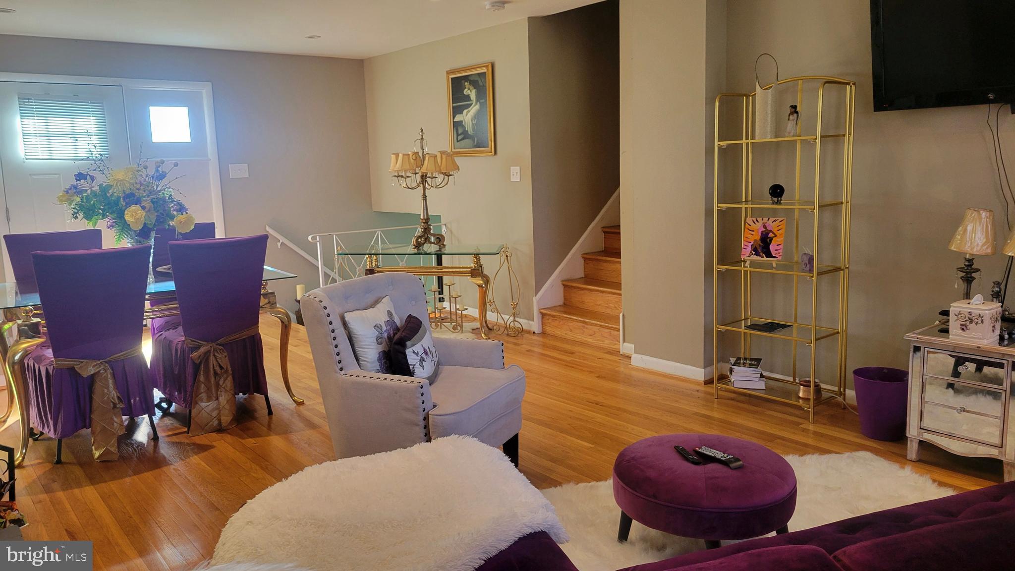 CHRIS MAR MANOR - Residential