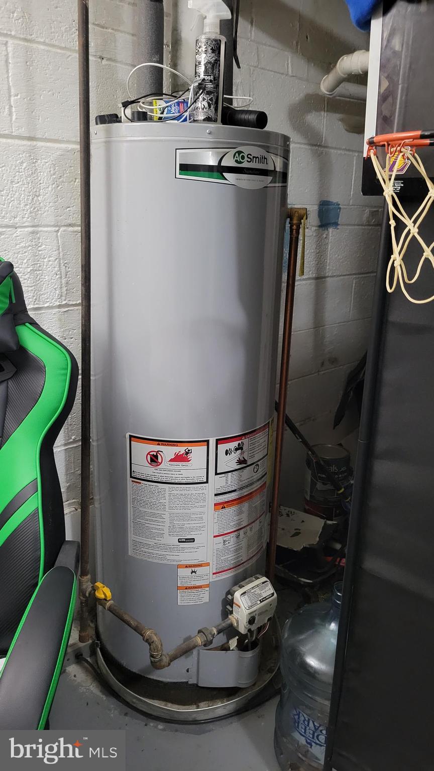 CHRIS MAR MANOR - Residential